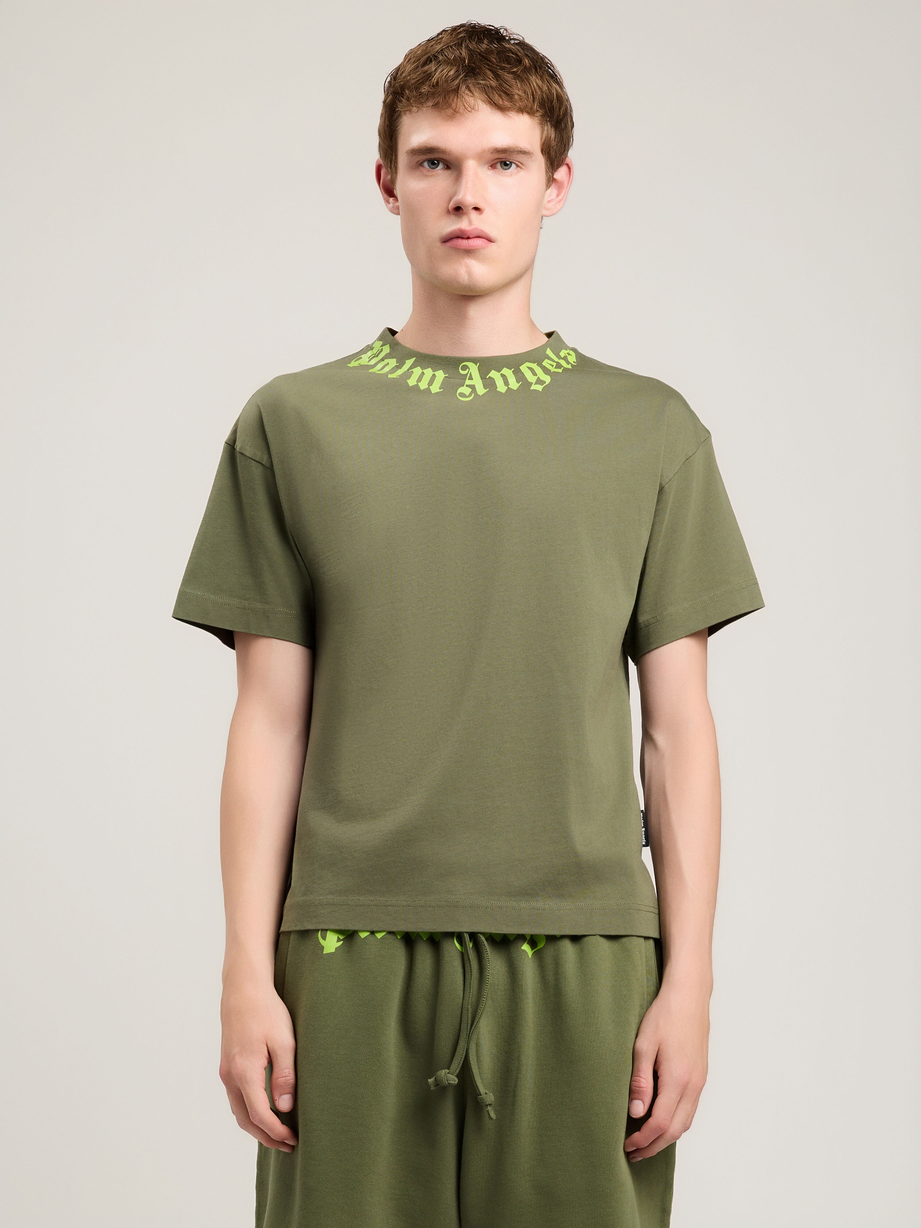 PALM ANGELS Neck Logo T-Shirt MILITARY GREEN LIME PMAA109S26JER008