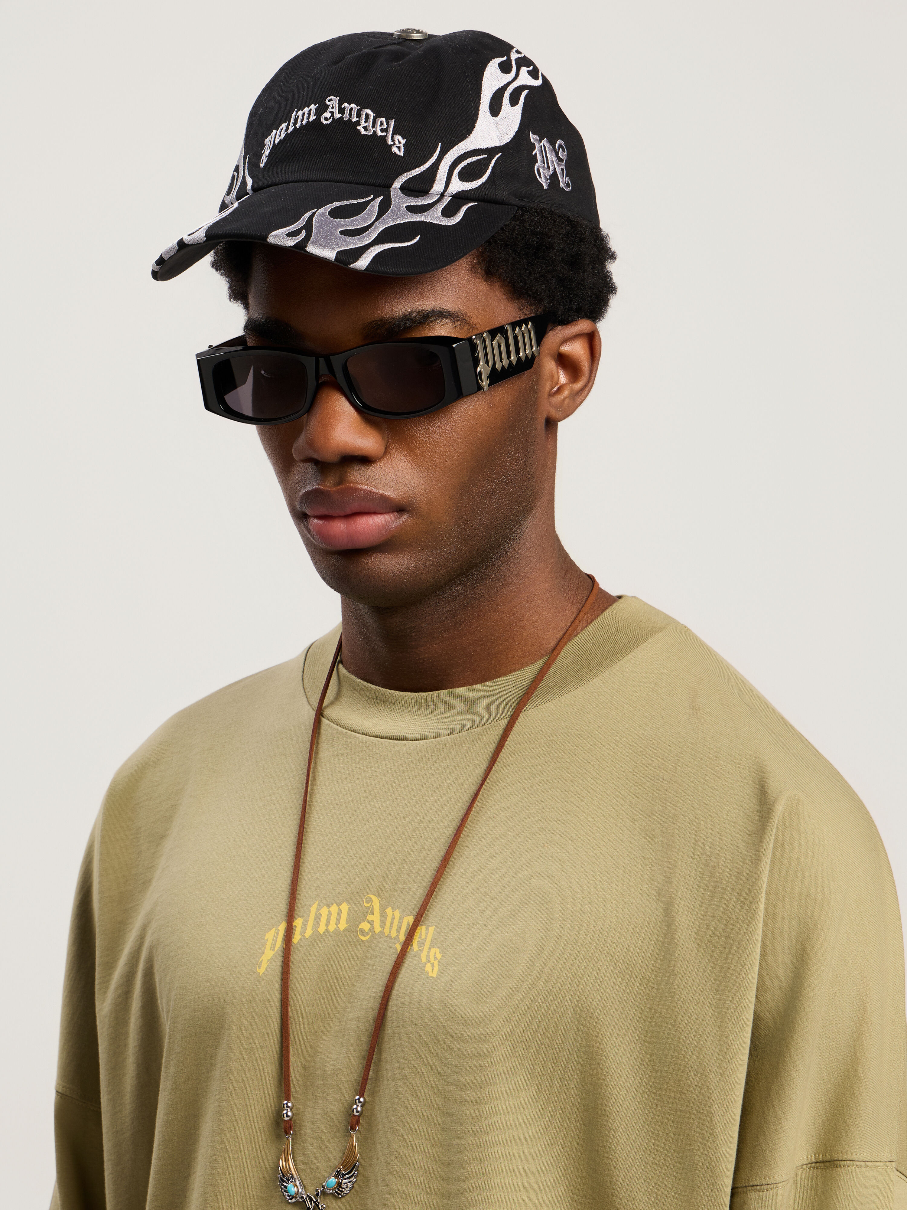 PALM ANGELS Curved Logo Flames Cap BLACK - LIGHT GREY PMLB104F25FAB006