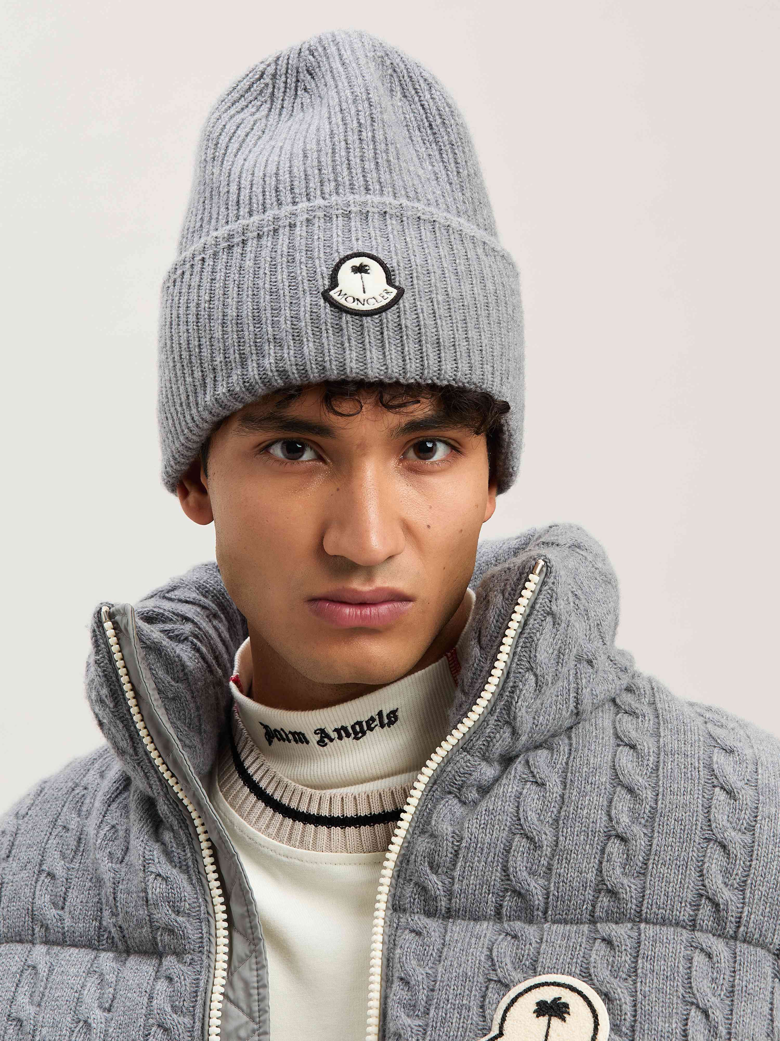 PALM ANGELS  ribbed beanie Moncler x Palm Angels GREY - WHITE PMLC033T25KNI001