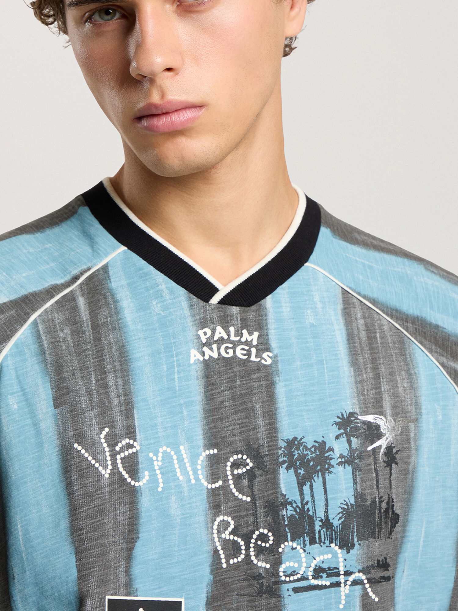 Soccer Cali Regular T-Shirt PALM ANGELS Soccer Cali Regular T-Shirt BLACK - BLUE PAMAA09F26JR01