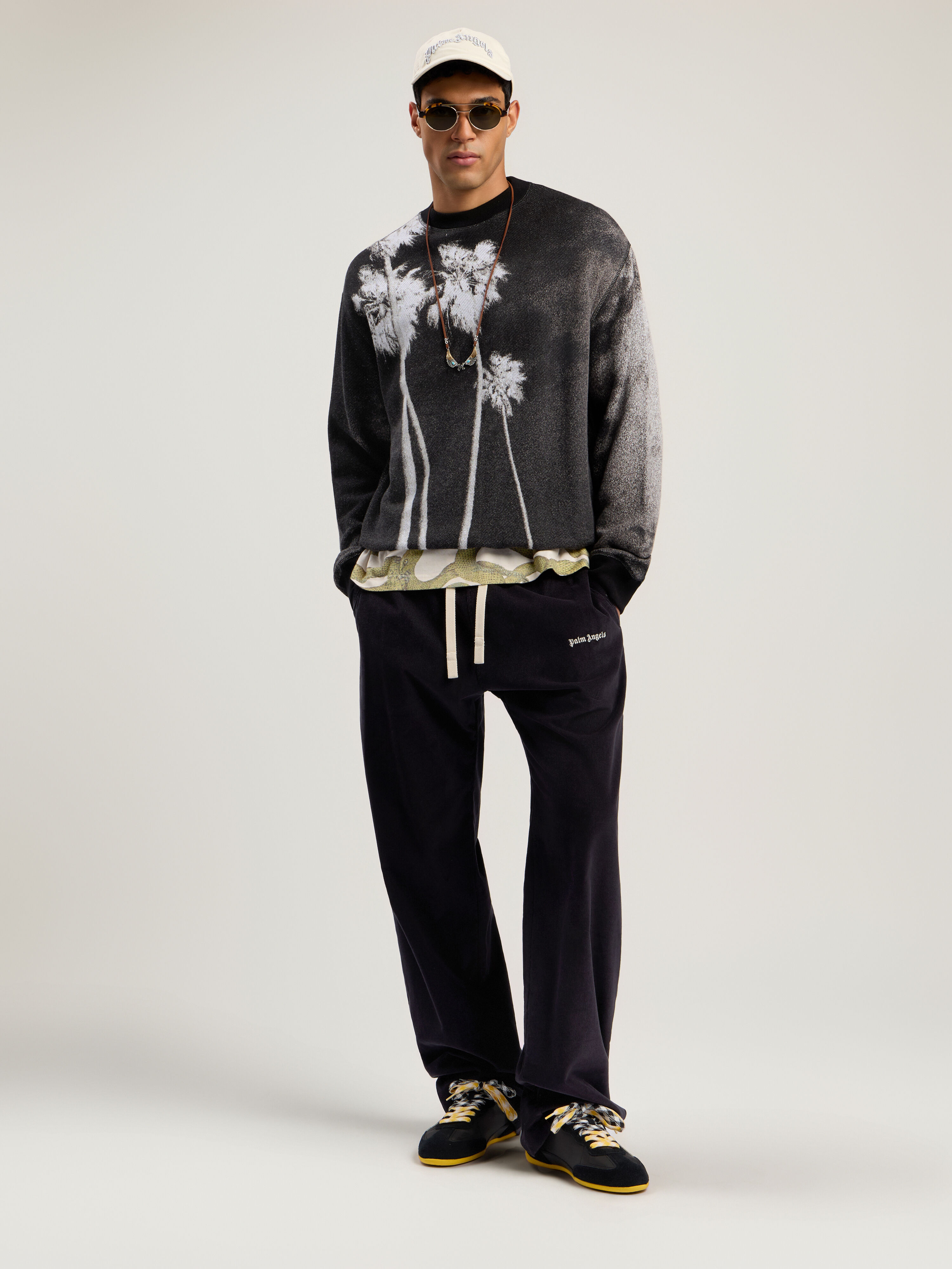 PALM ANGELS Decoding Palm Culture Sweater BLACK - WHITE PMHE086F25KNI001