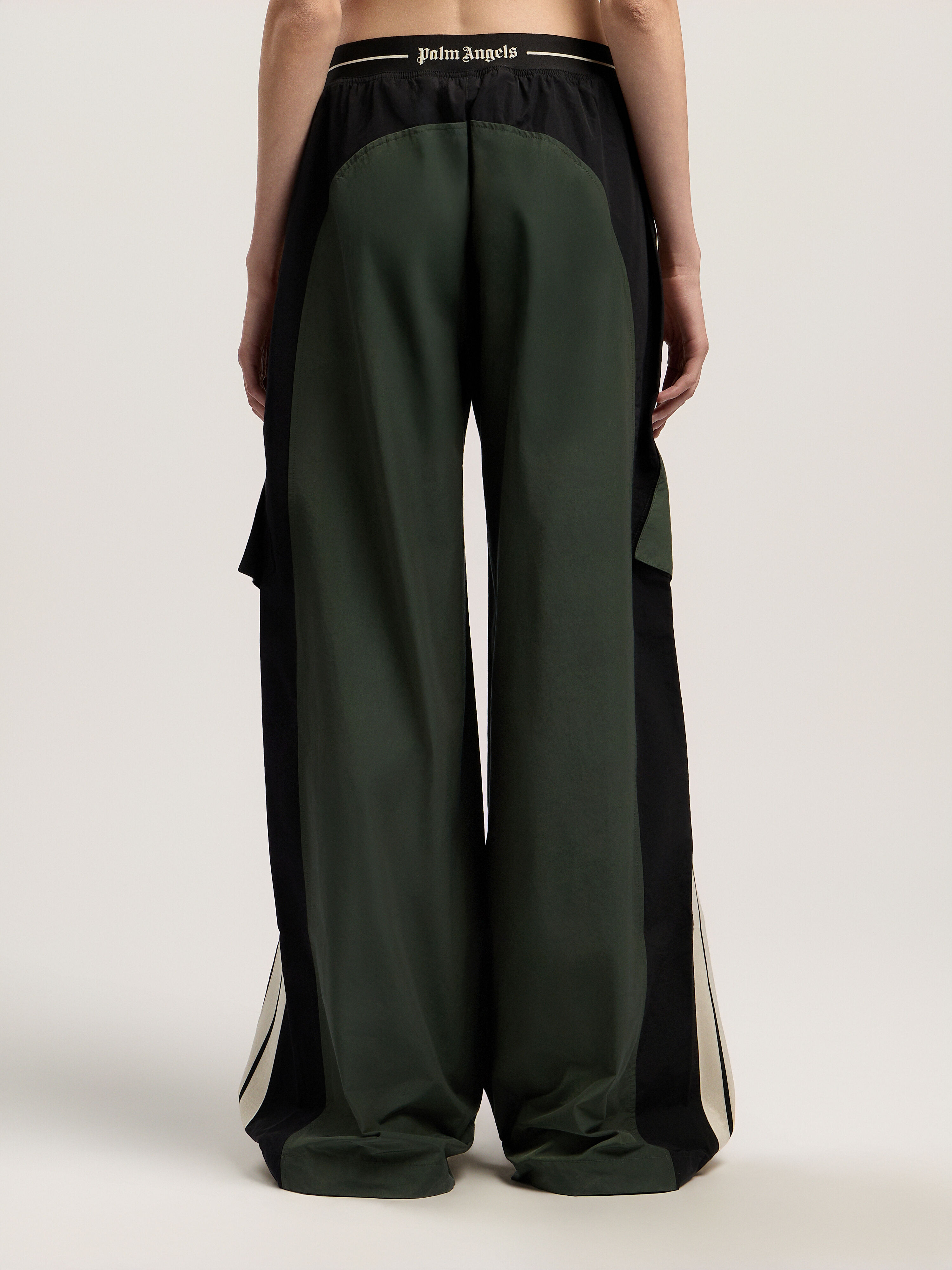 PALM ANGELS Colorblock Cargo Pants FOREST GREEN - BLACK PWCF019F25FAB001