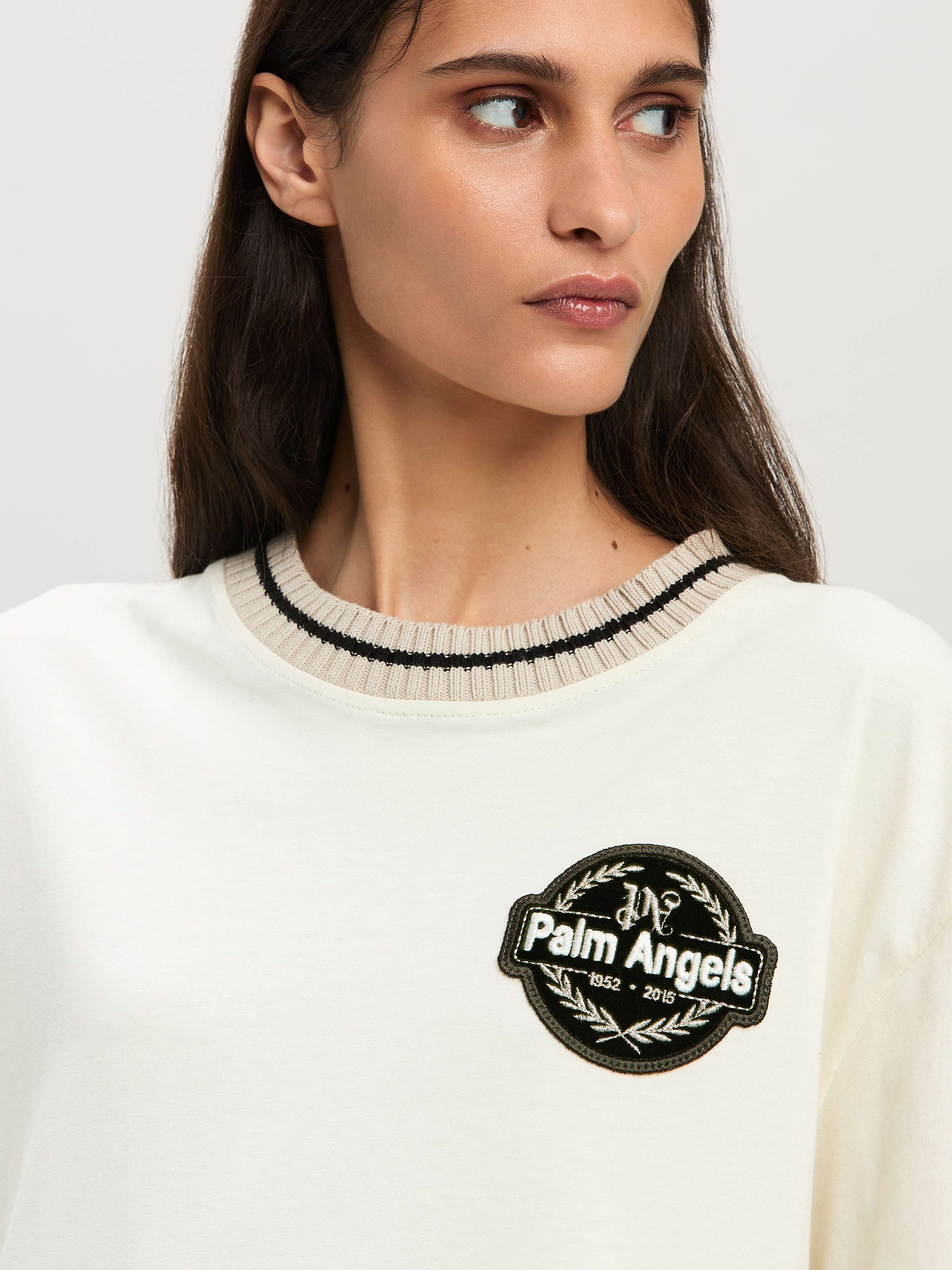 PALM ANGELS  T-Shirt mit Patch Moncler x Palm Angels WHITE - BLACK PMAA106T25JER001