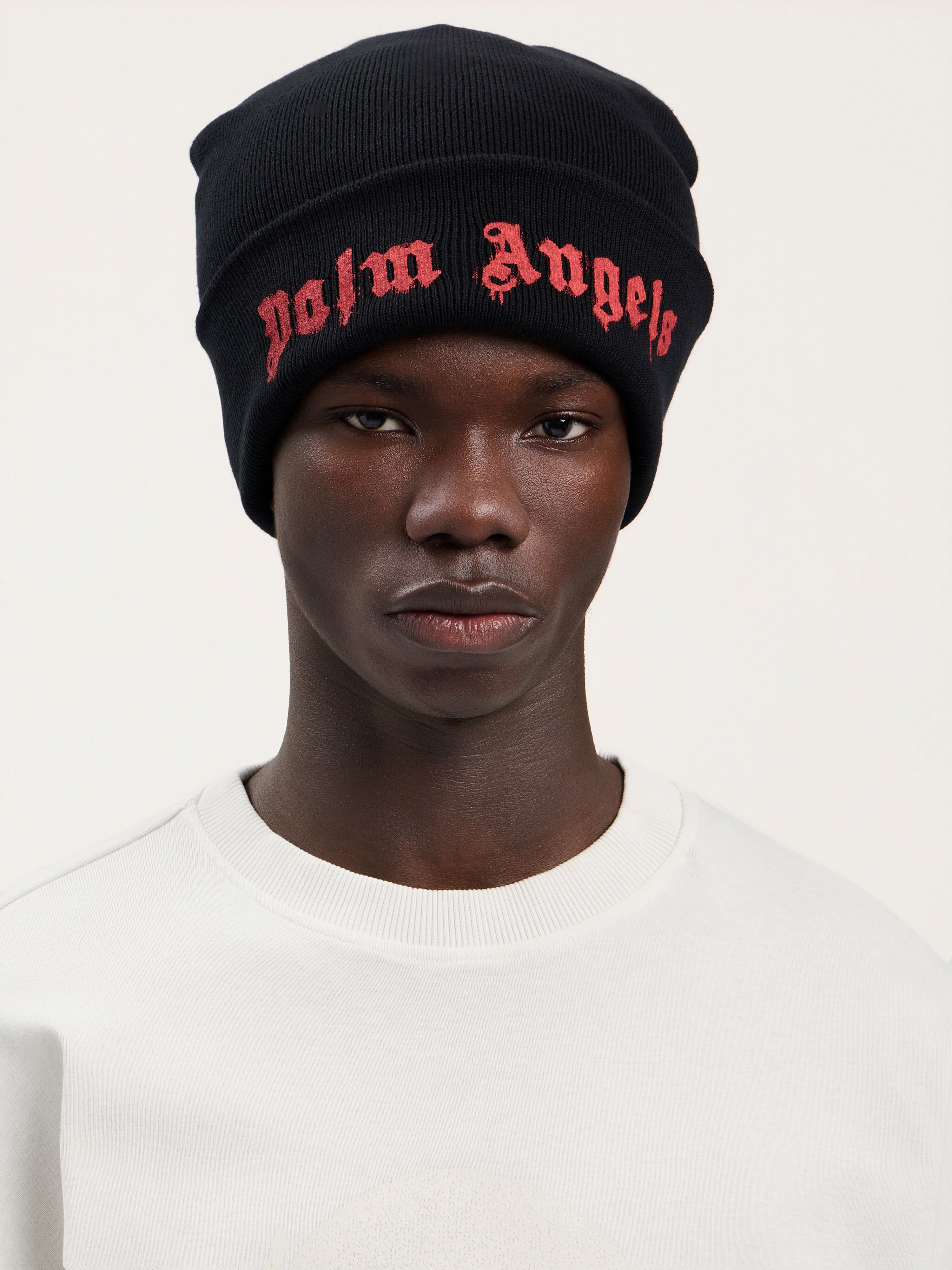 PALM ANGELS Dripping Logo Beanie BLACK RED PMLC022S26KNI002