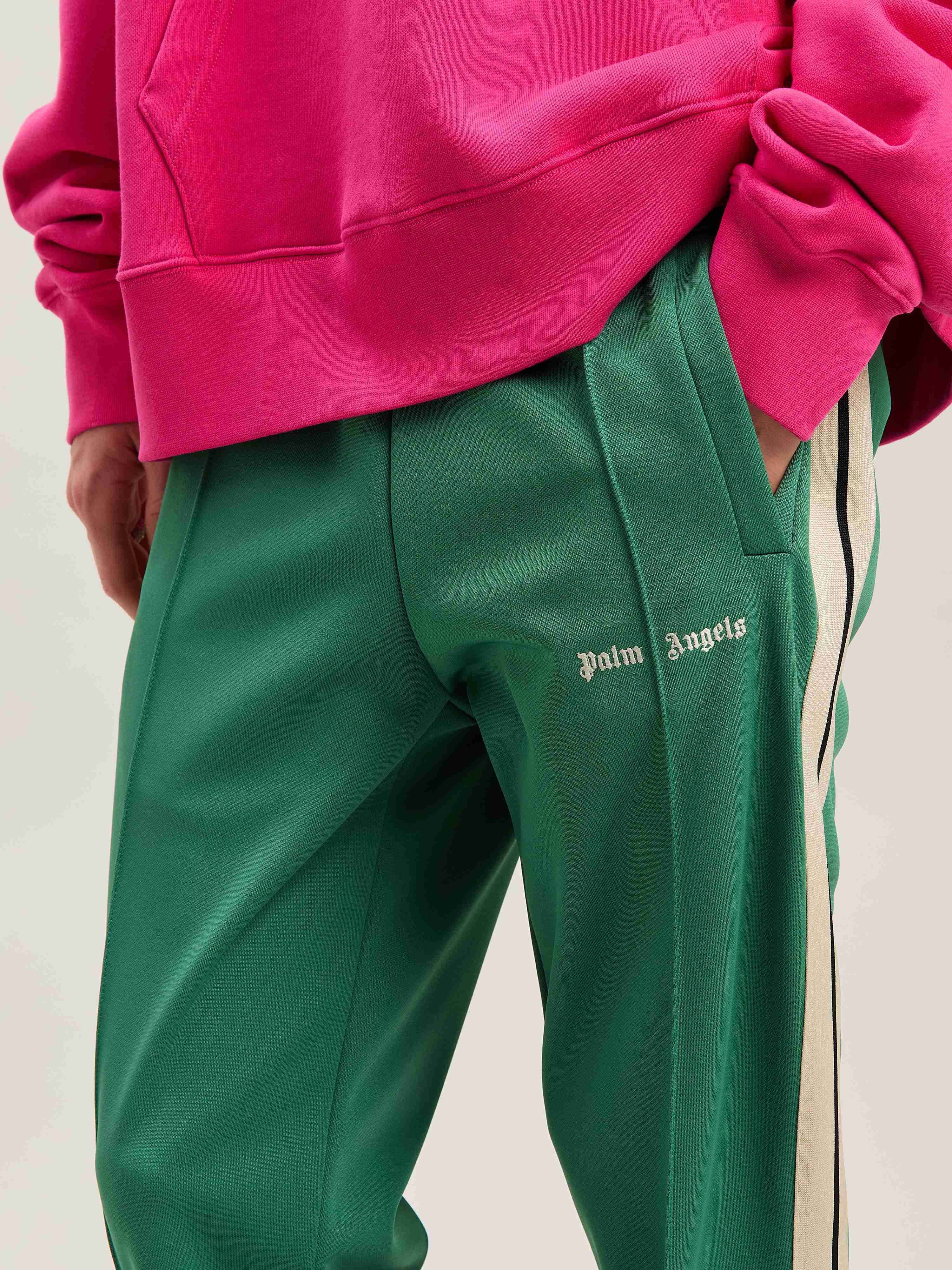PALM ANGELS  Trainingshose mit gesticktem Logo FOREST GREEN - OFF WHITE PMCJ020S25FAB001