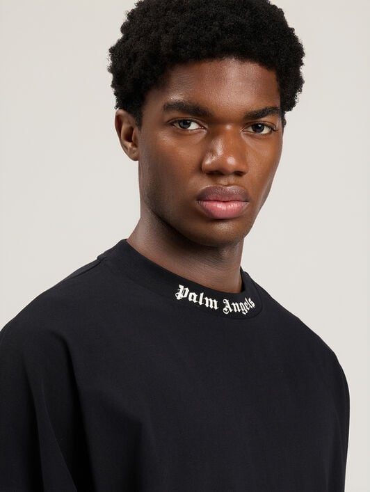 Classic Logo Long-Sleeved Over T-Shirt PALM ANGELS Classic Logo Long-Sleeved Over T-Shirt BLACK OFF WHITE PMAB059S26JER001