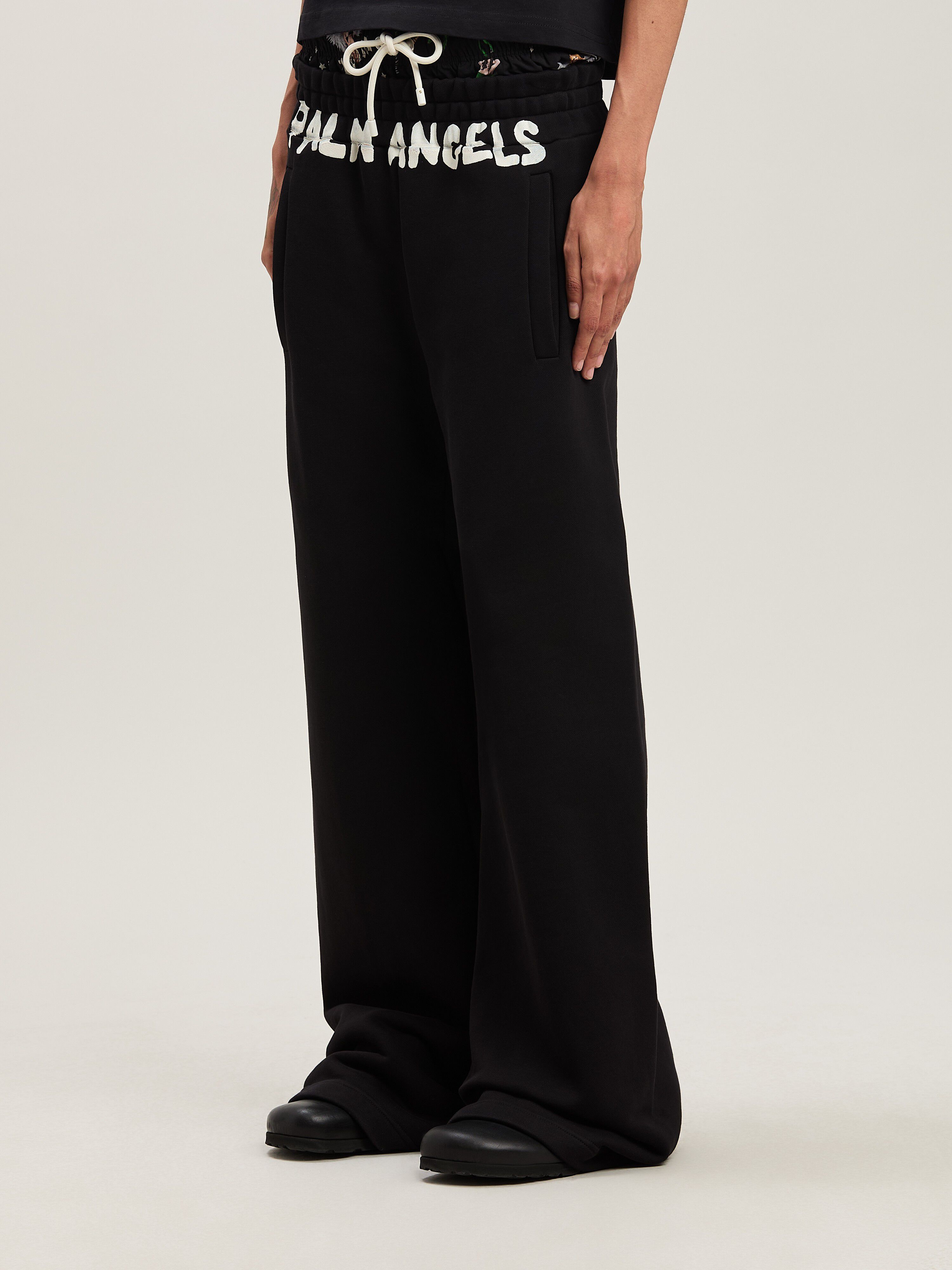 PALM ANGELS  Jogginghose mit Block-Logo BLACK - OFF WHITE PWCH025S25FLE002