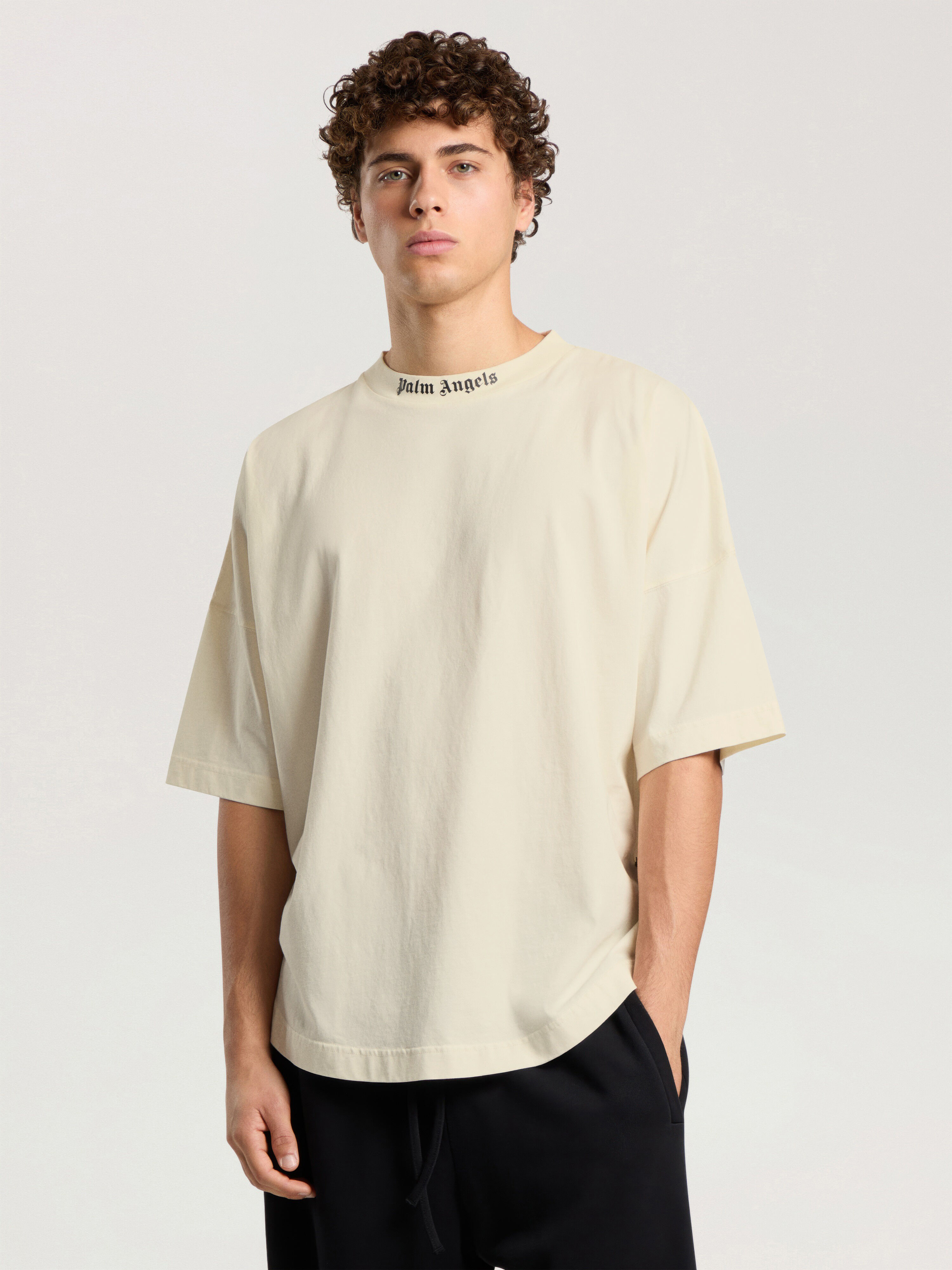 PALM ANGELS T-Shirt Oversize Con Logo Classico OFF WHITE - BLACK PAMAA05F26JR02