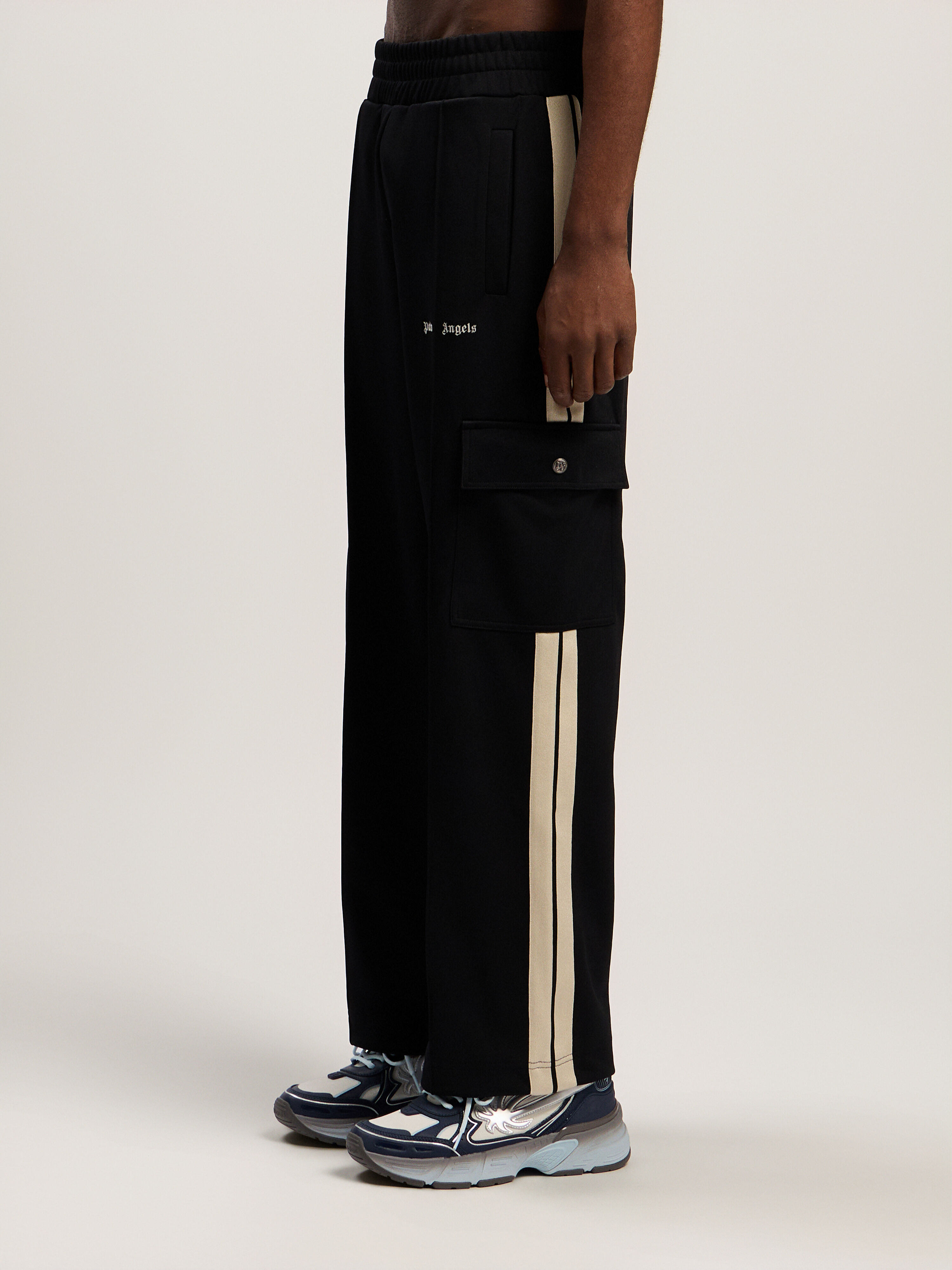 PALM ANGELS Classic Logo Cargo Track Pants BLACK - OFF WHITE PMCJ04BF25FAB001