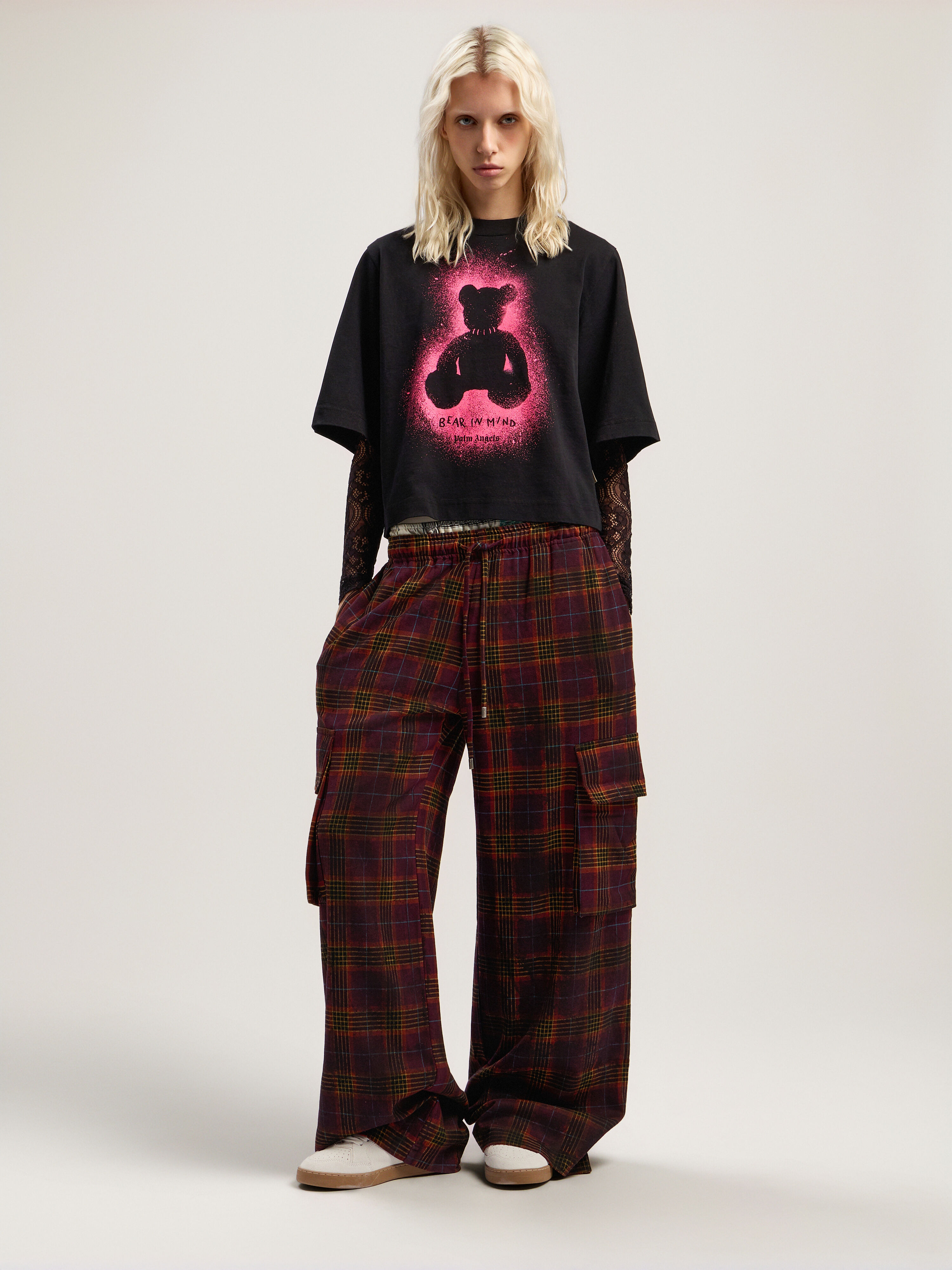 PALM ANGELS Spray Bear Cropped Tee BLACK - FUCHSIA FLUO PWAA079F25JER001