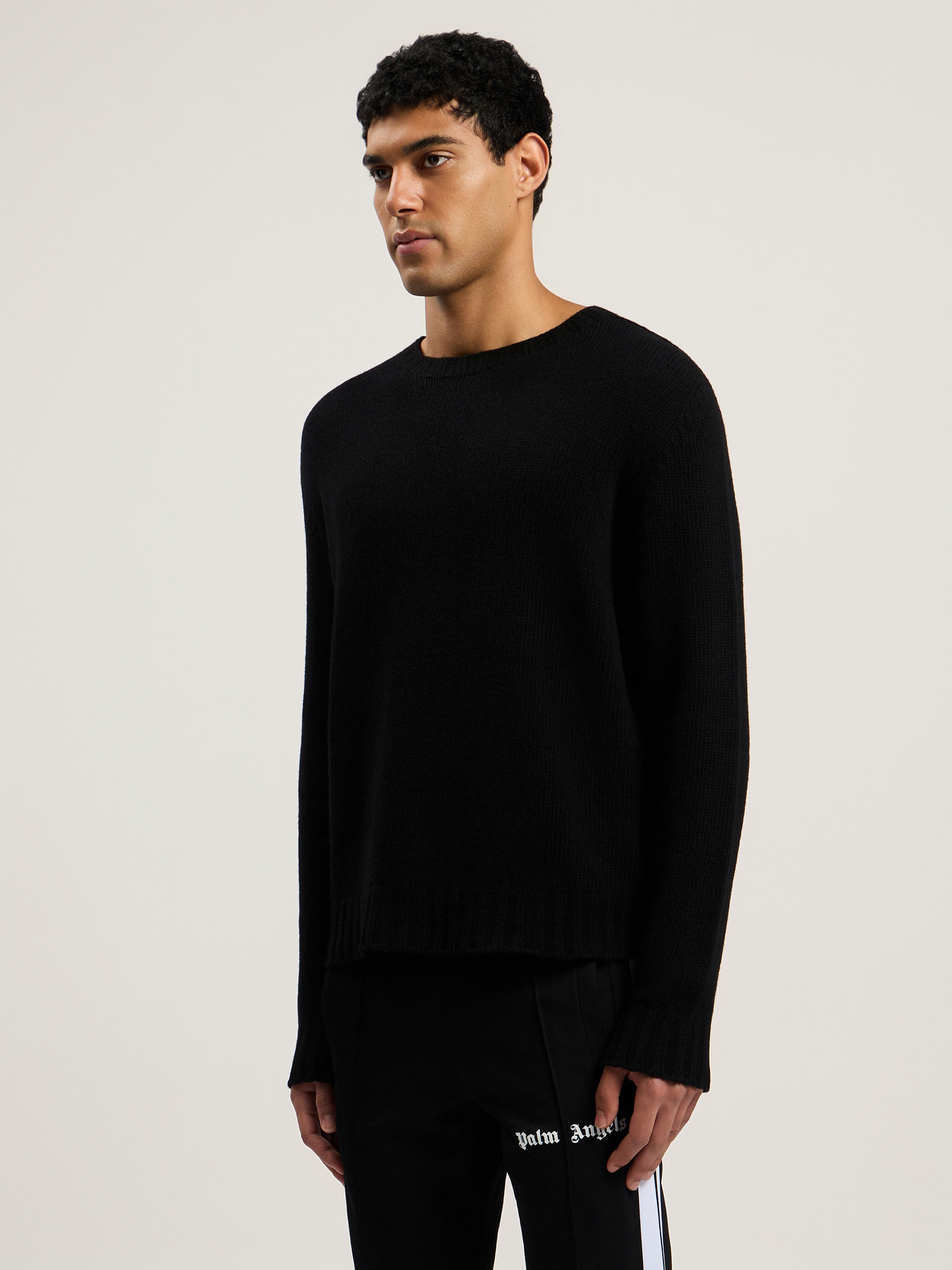 Curved Logo Sweater in BLACK WHITE for Men | Palm Angels®
