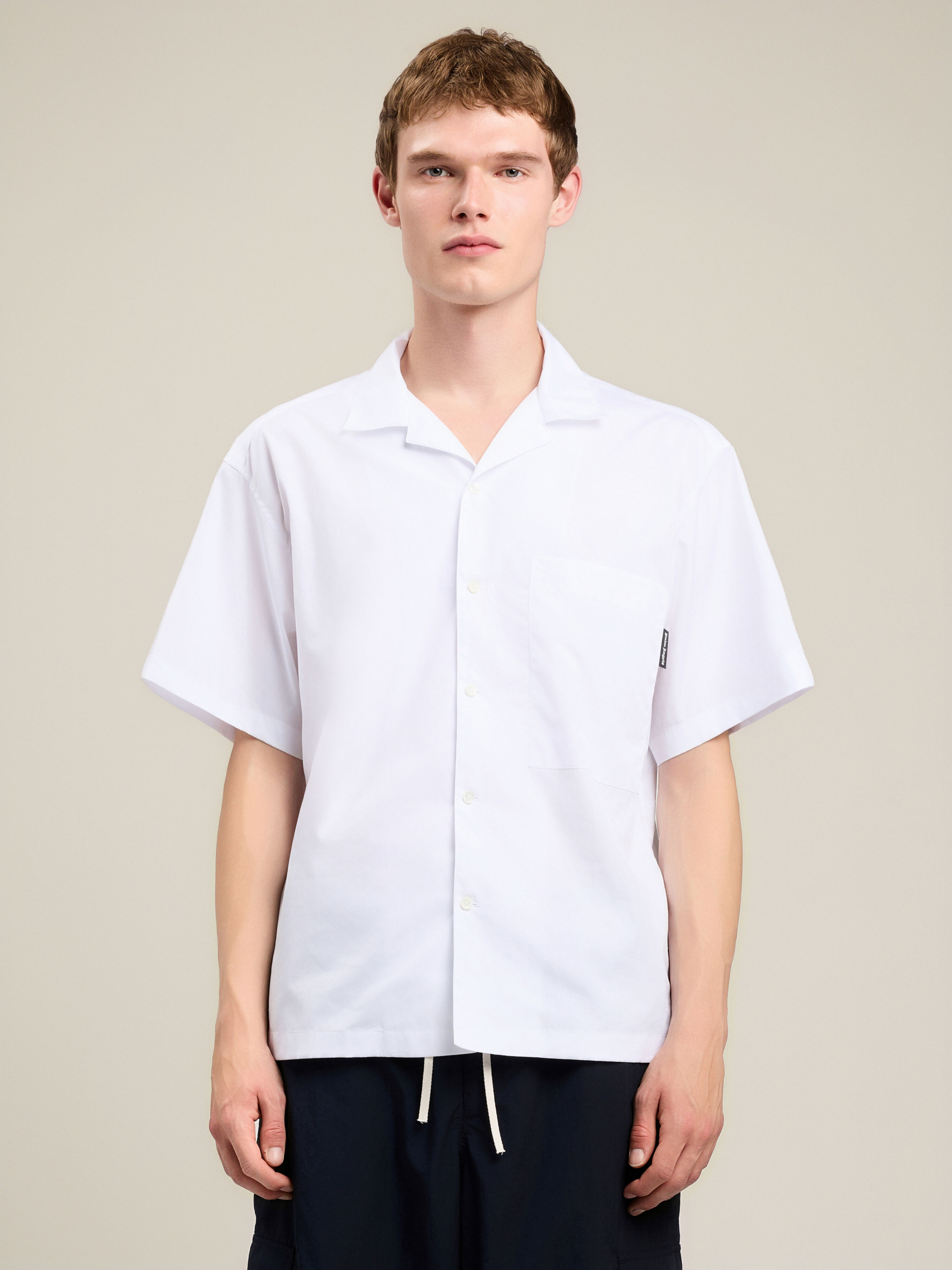 Back Curved Logo Bowling Shirt in OFF WHITE BLACK for Men | Palm