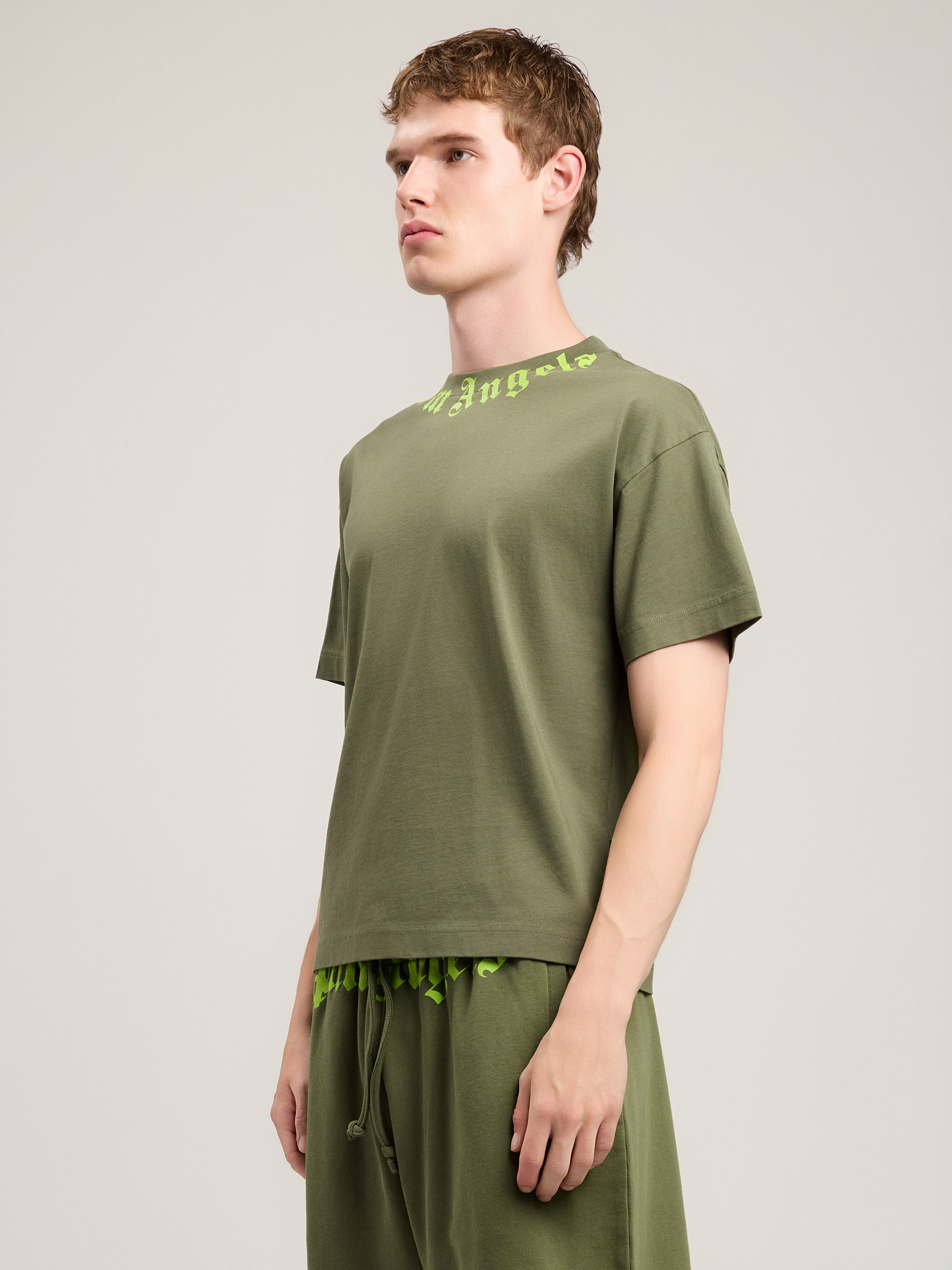 PALM ANGELS Neck Logo T-Shirt MILITARY GREEN LIME PMAA109S26JER008
