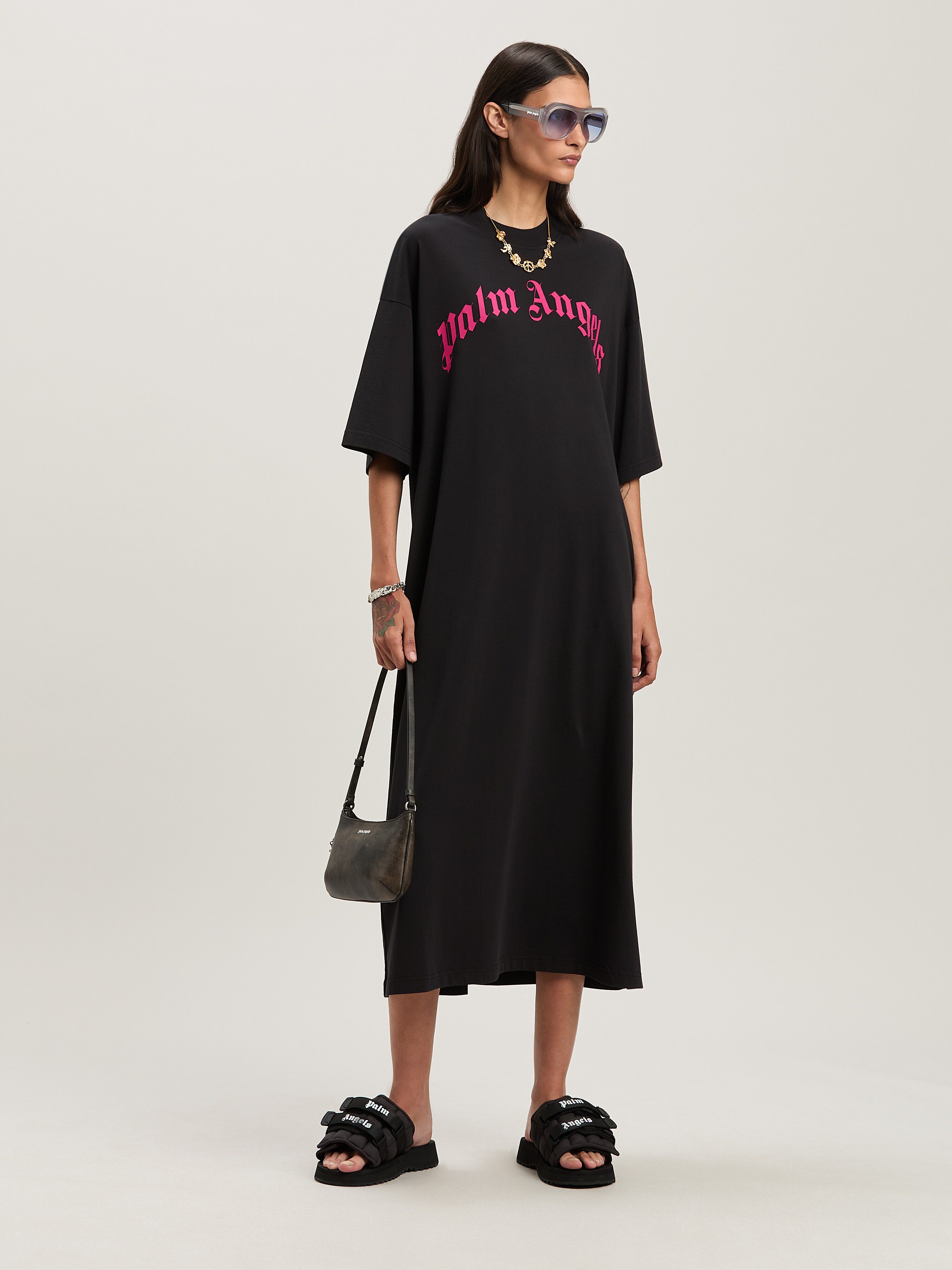 PALM ANGELS  Curved logo oversize T-shirt dress BLACK - FUCHSIA PWDH008S25JER001