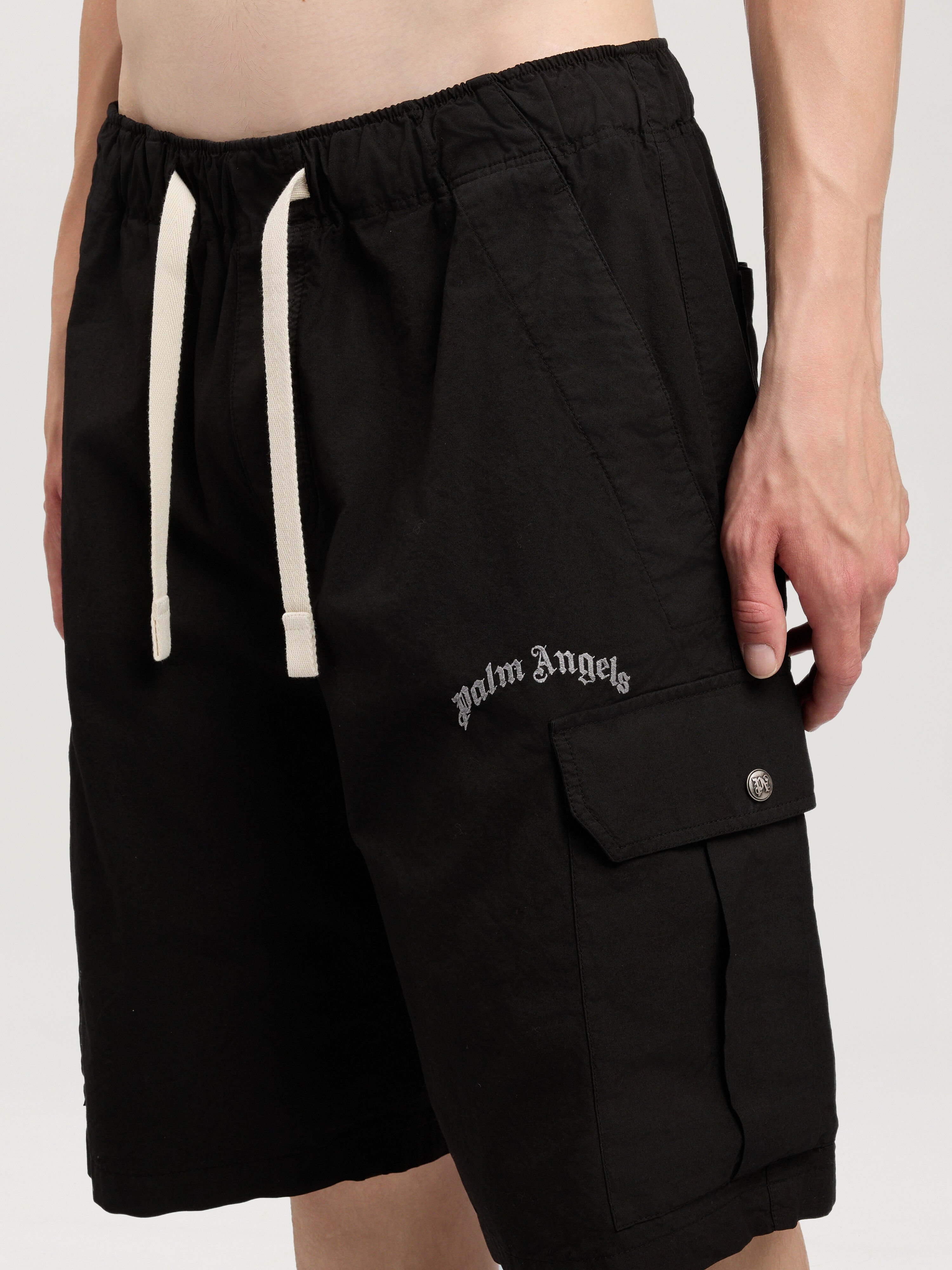 Curved Logo Loose Cargo Shorts in BLACK OFF WHITE for Men | Palm
