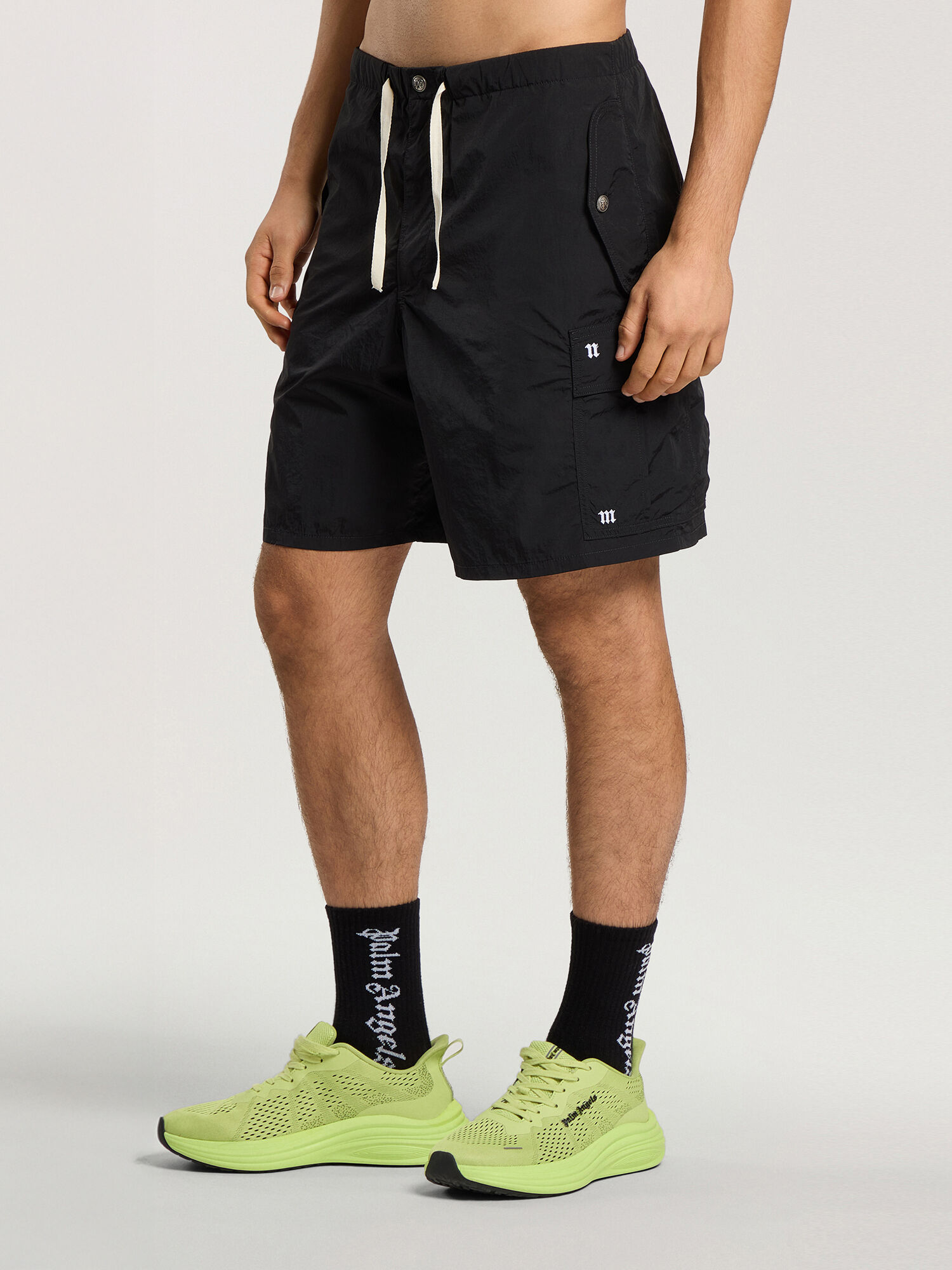 Palm Type Loose Cargo Shorts PALM ANGELS Palm Type Loose Cargo Shorts BLACK - OFF WHITE PAMCS02F26FB01