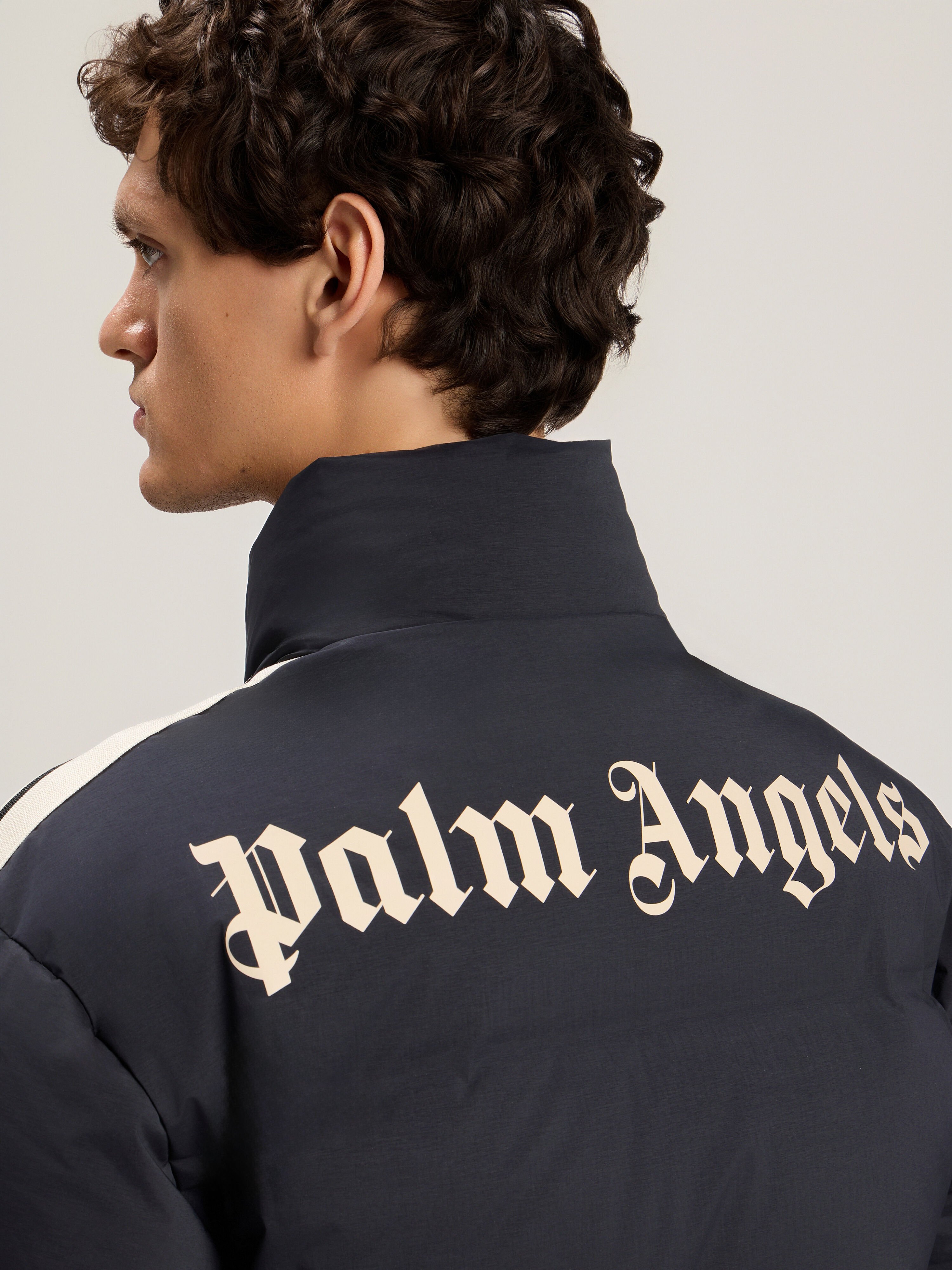 PALM ANGELS Classic Logo Track Down Jacket BLACK TOFU PMED057S26FAB002