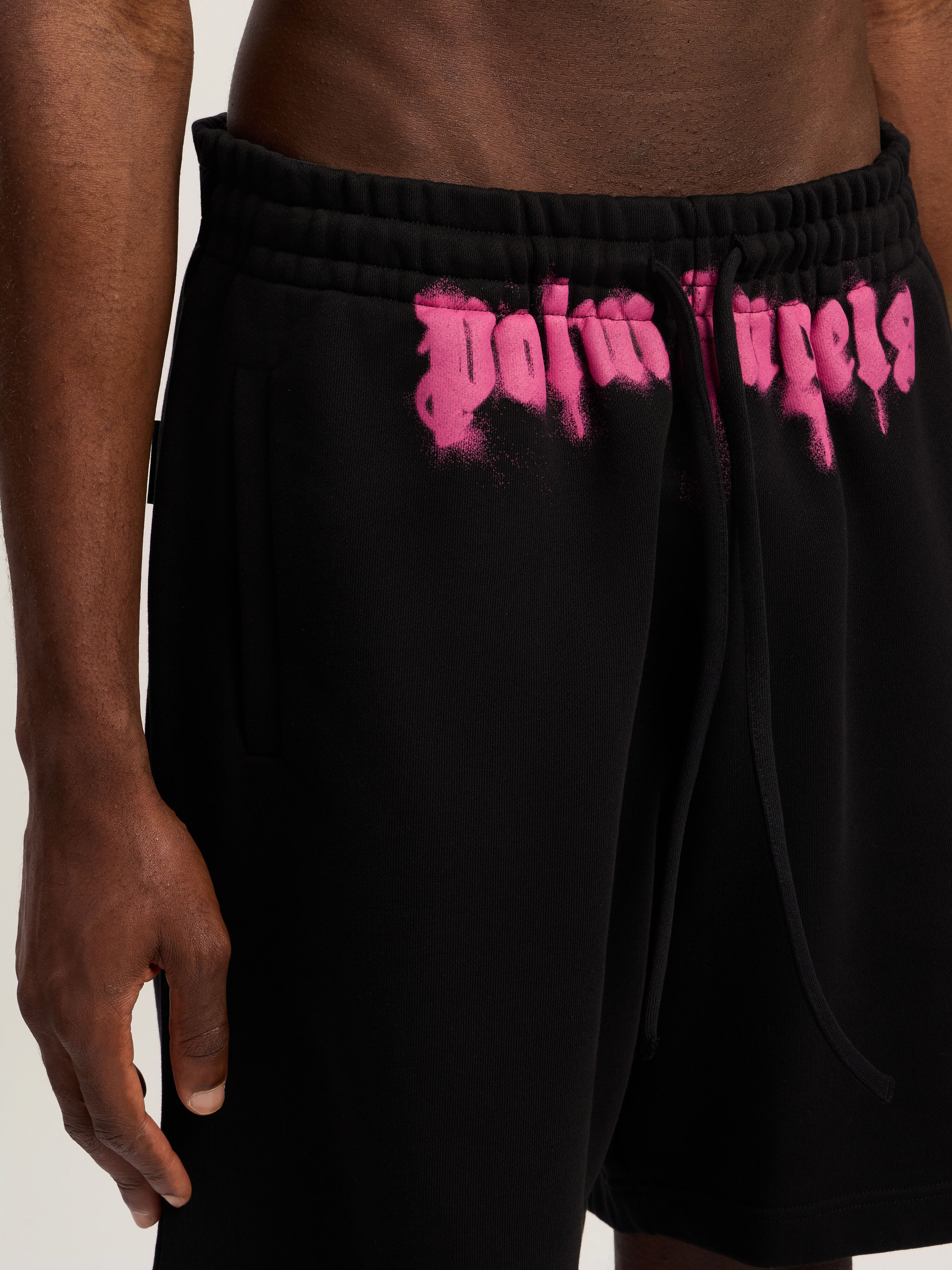 PALM ANGELS Waist Logo Sweatshort BLACK - FUCHSIA PMCI019F25FLE003