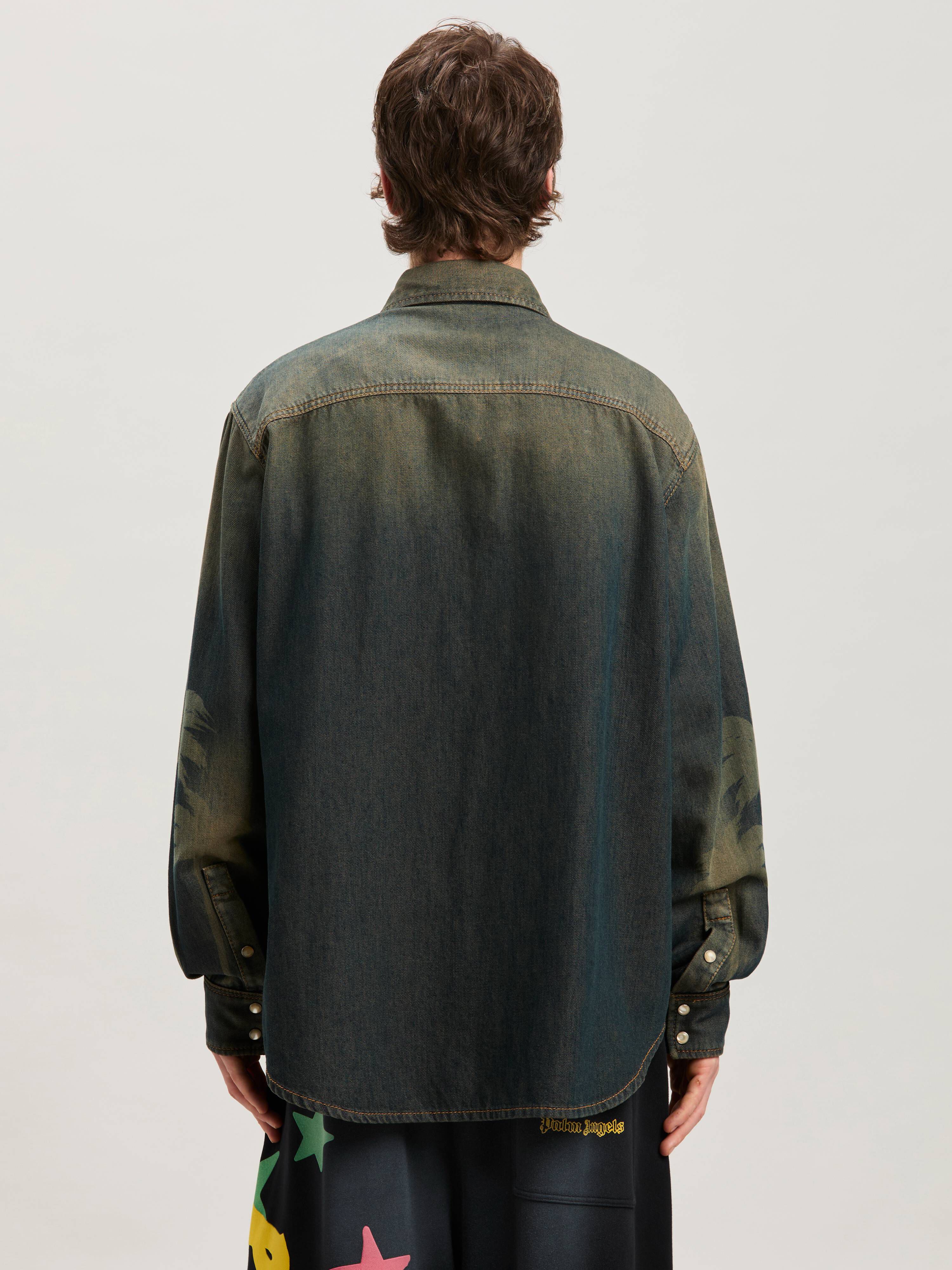 PALM ANGELS  Jeansjacke mit lasergravierter Palme BROWN - GREY PMYD019S25DEN001