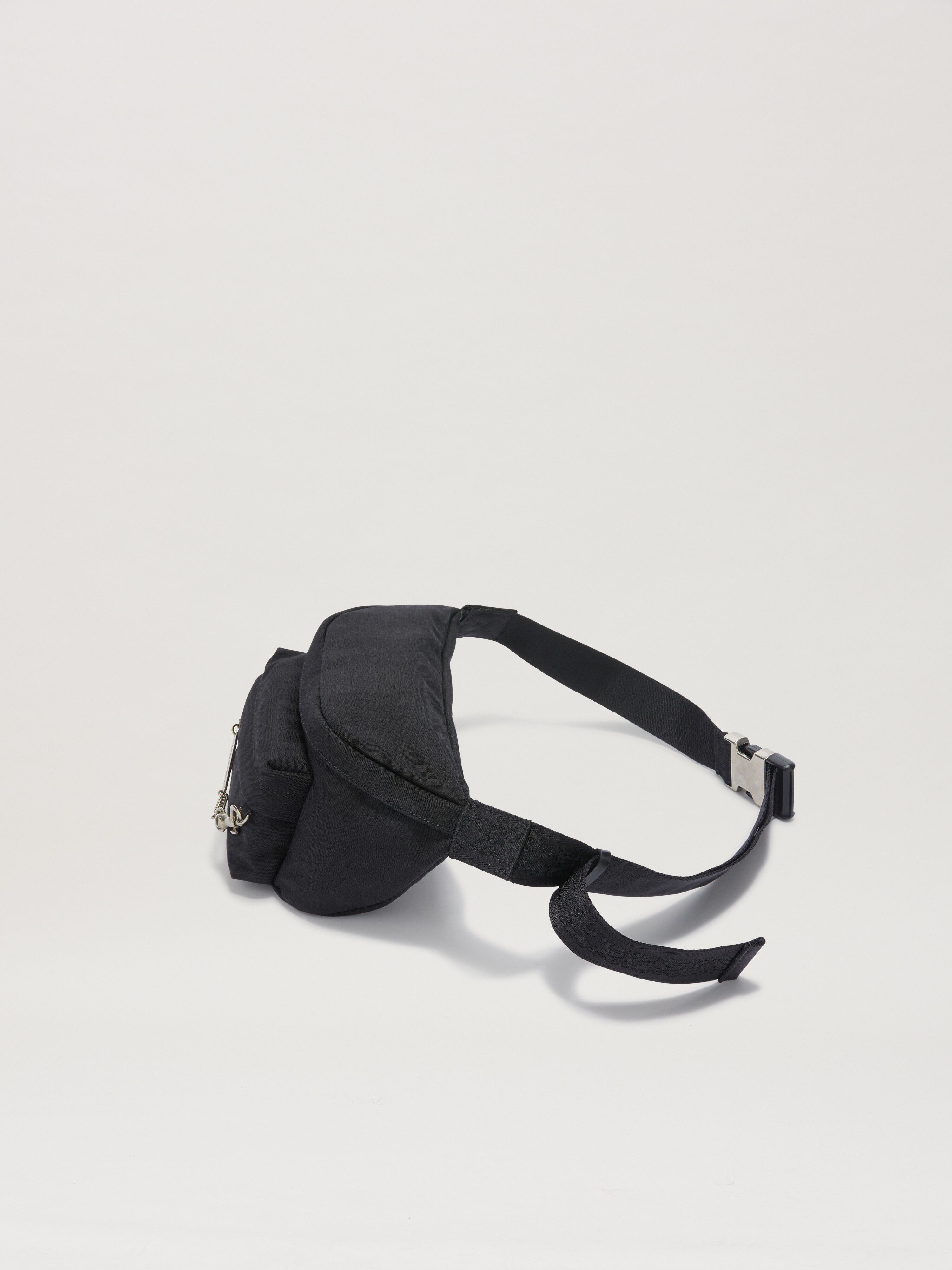 PALM ANGELS  Metallic logo plate fanny pack BLACK PMNO00AS25FAB001