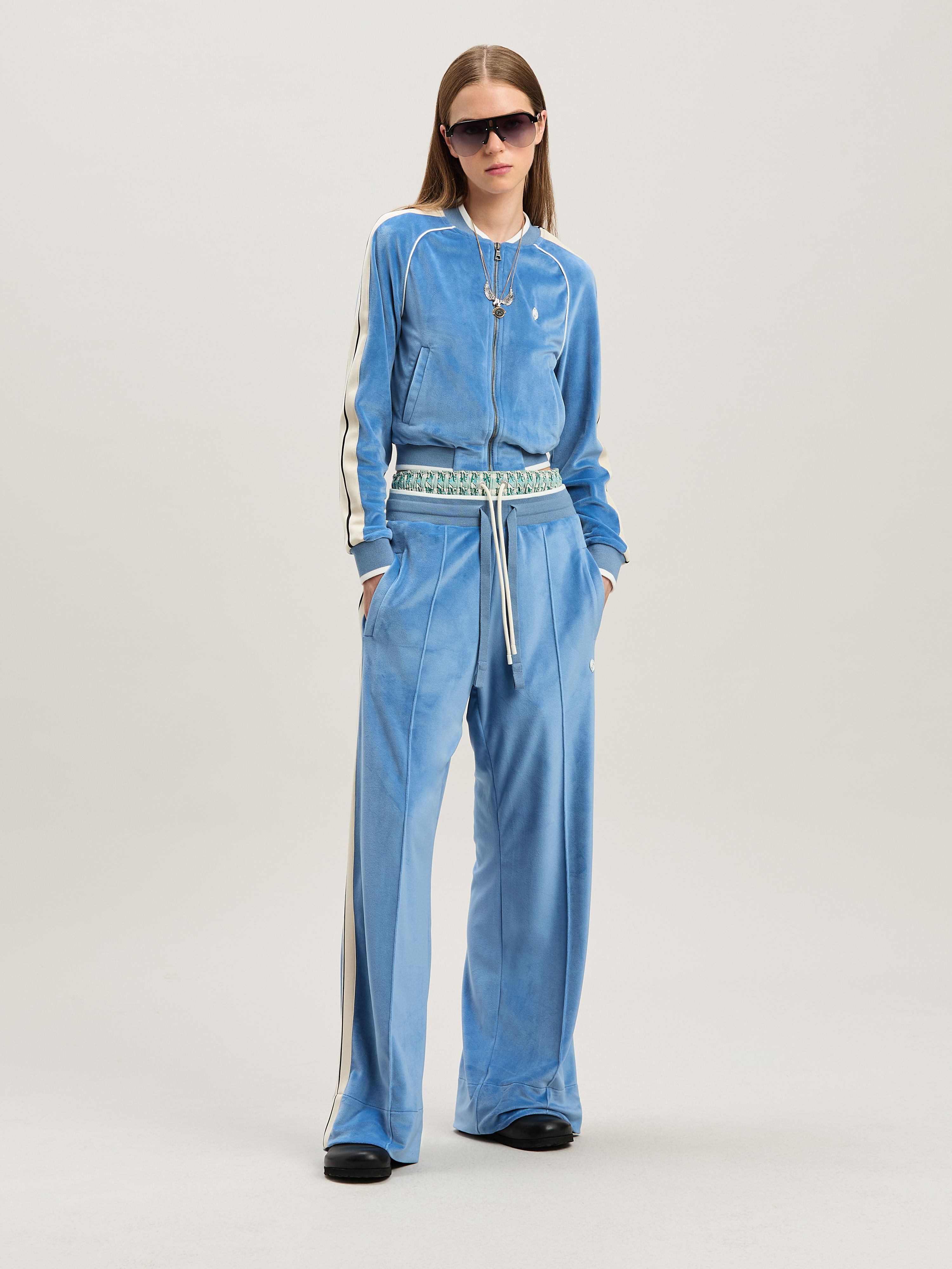 PALM ANGELS  Chenille Oval Palm Track Jacquet LIGHT BLUE - OFF WHITE PWBD063S25FAB001