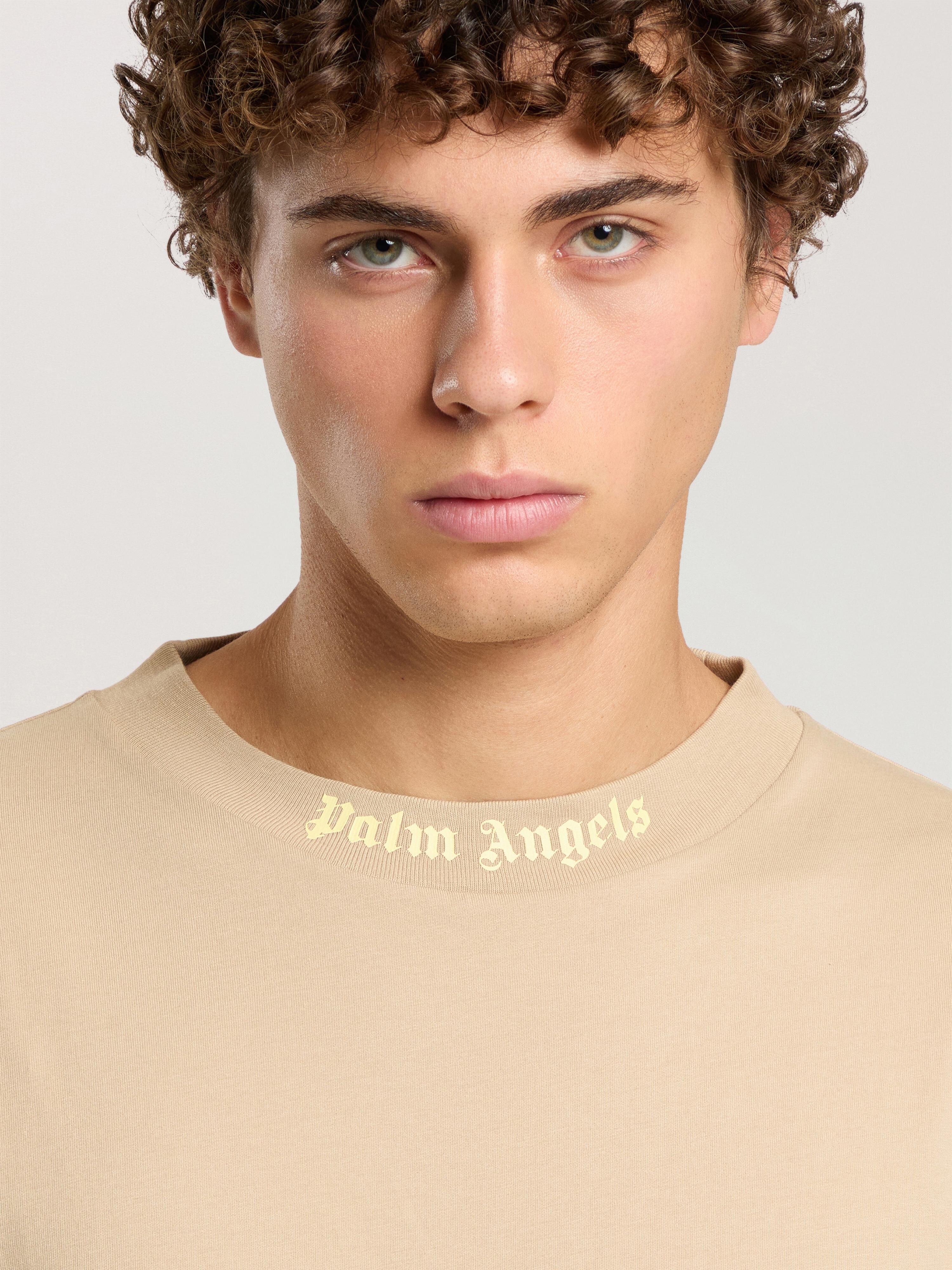 Classic Logo Oversized T-Shirt PALM ANGELS Classic Logo Oversized T-Shirt KAKI - LIGHT YELLOW PAMAA05F26JR02