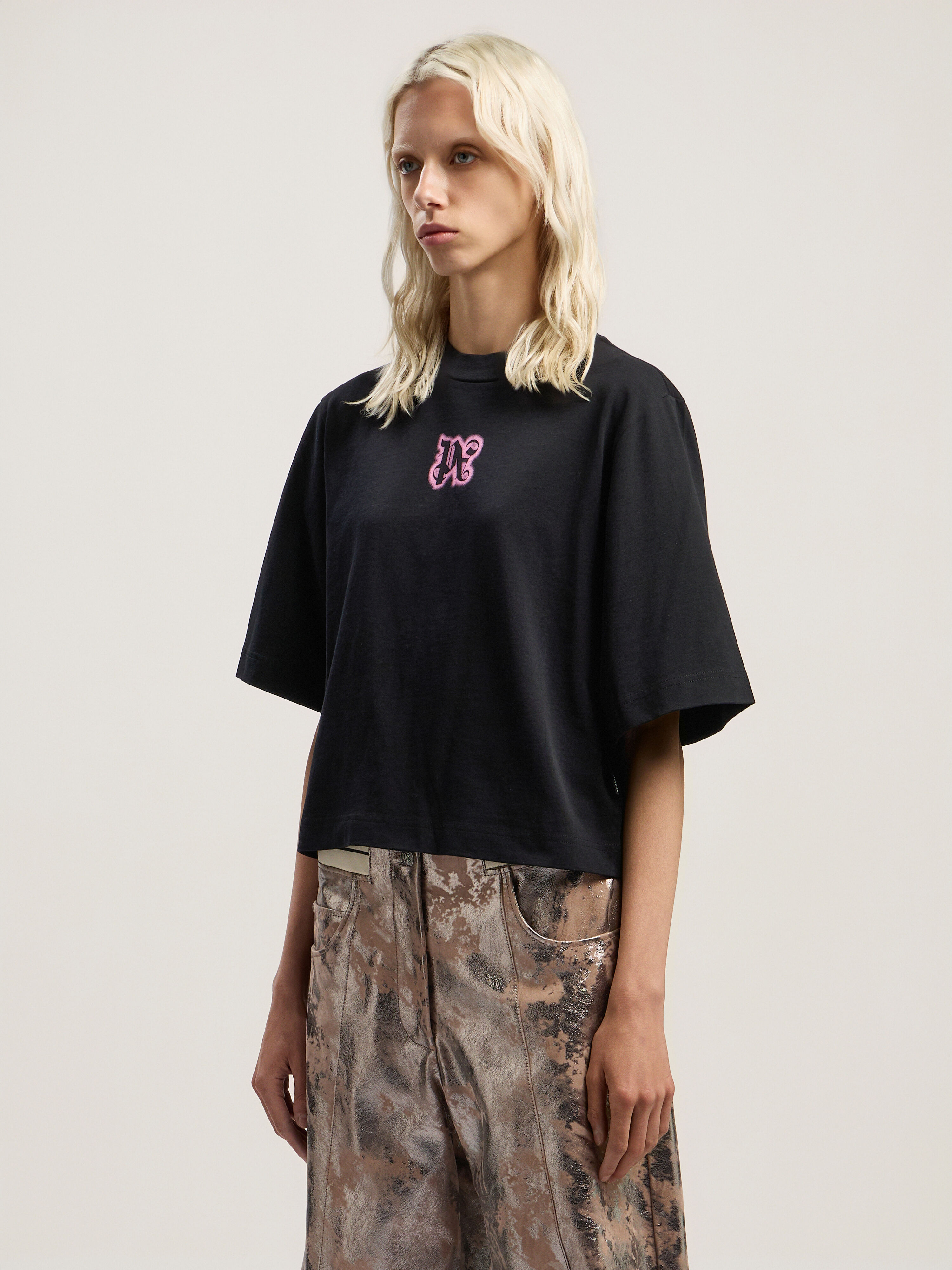 PALM ANGELS Classic Logo Cropped Tee BLACK - PINK PWAA079F25JER003