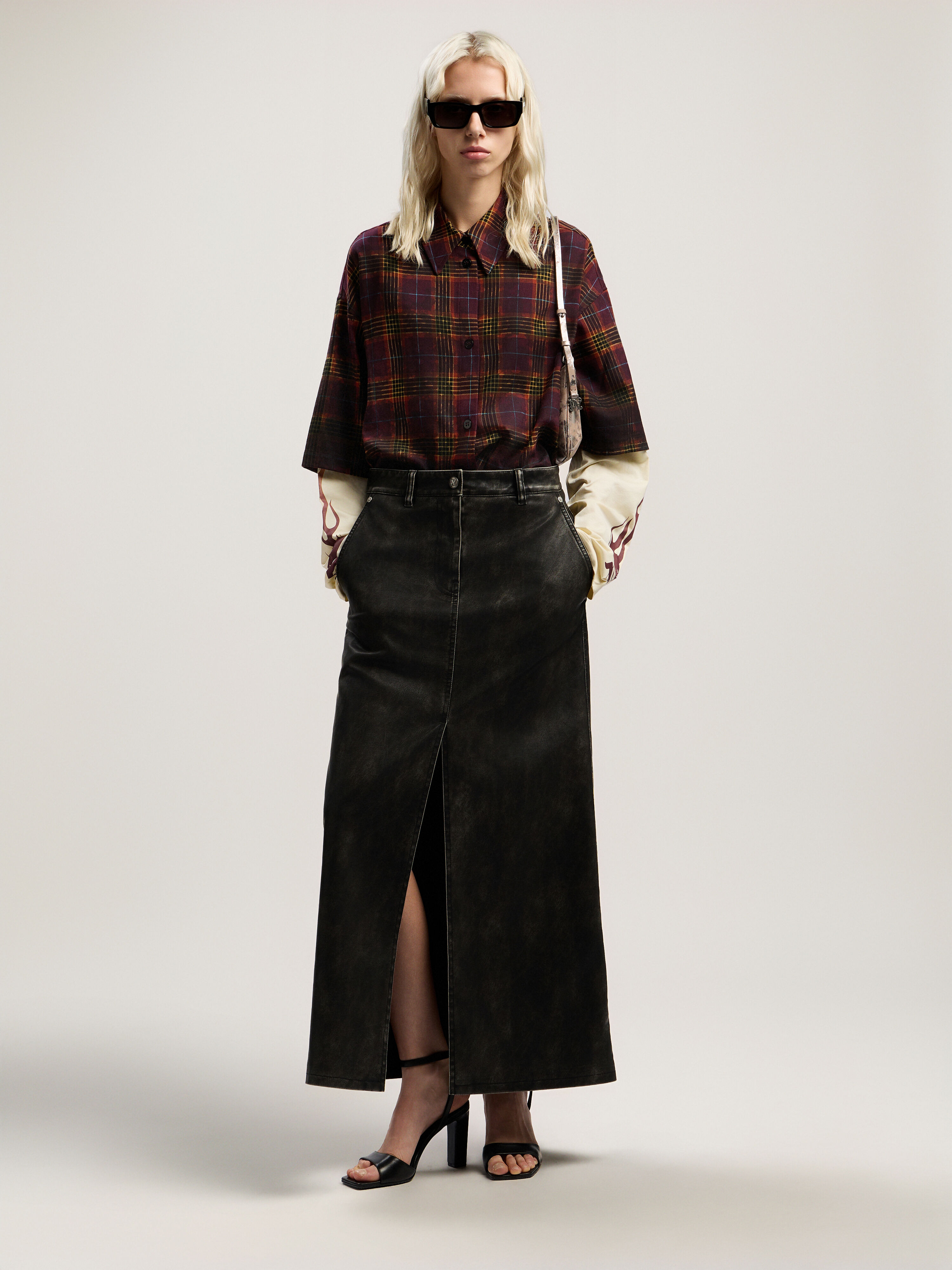 PALM ANGELS Curved Logo Coated Long Skirt DARK GREY - BLACK PWJC014F25FAB001