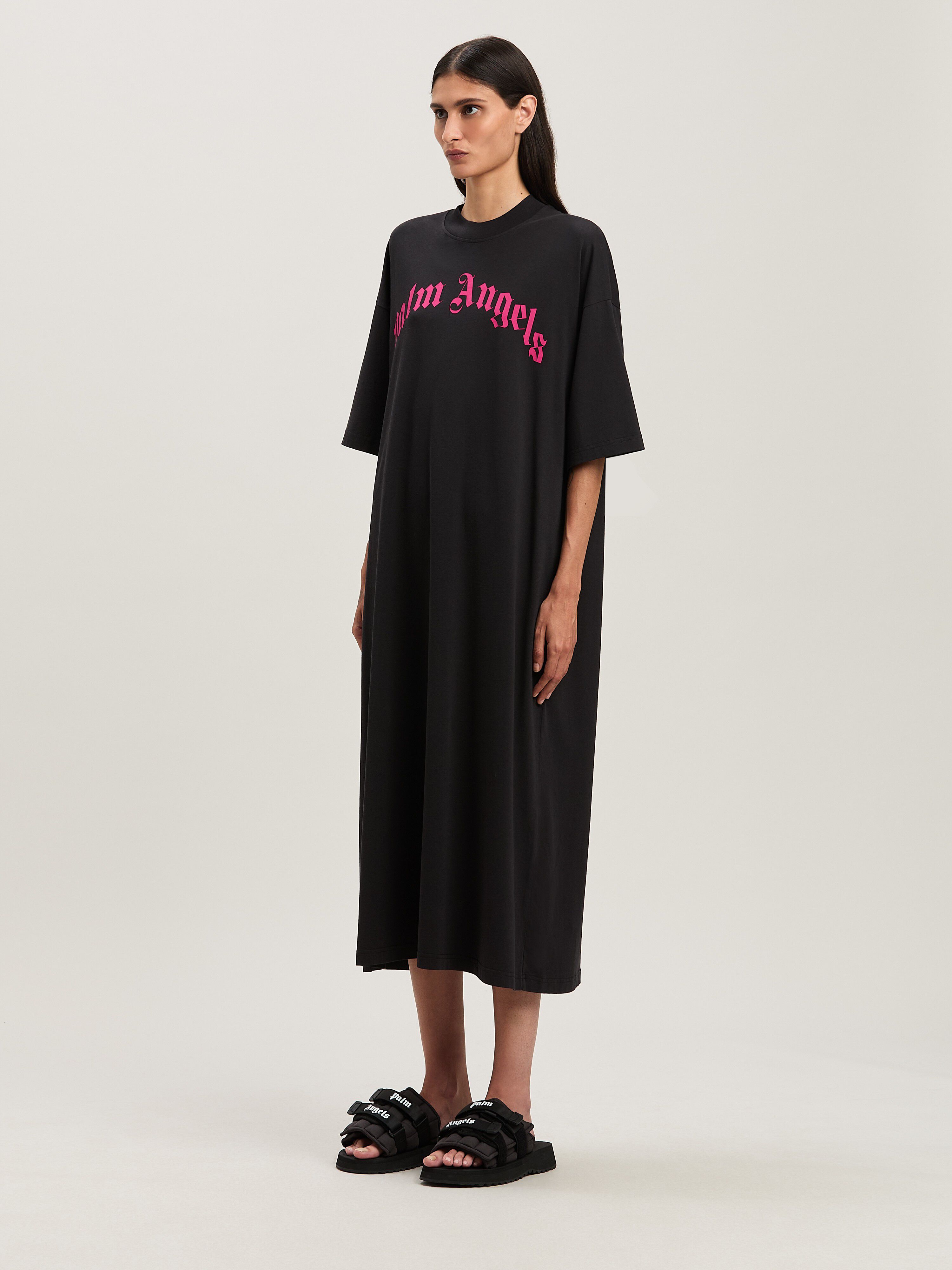 PALM ANGELS  Curved logo oversize T-shirt dress BLACK - FUCHSIA PWDH008S25JER001