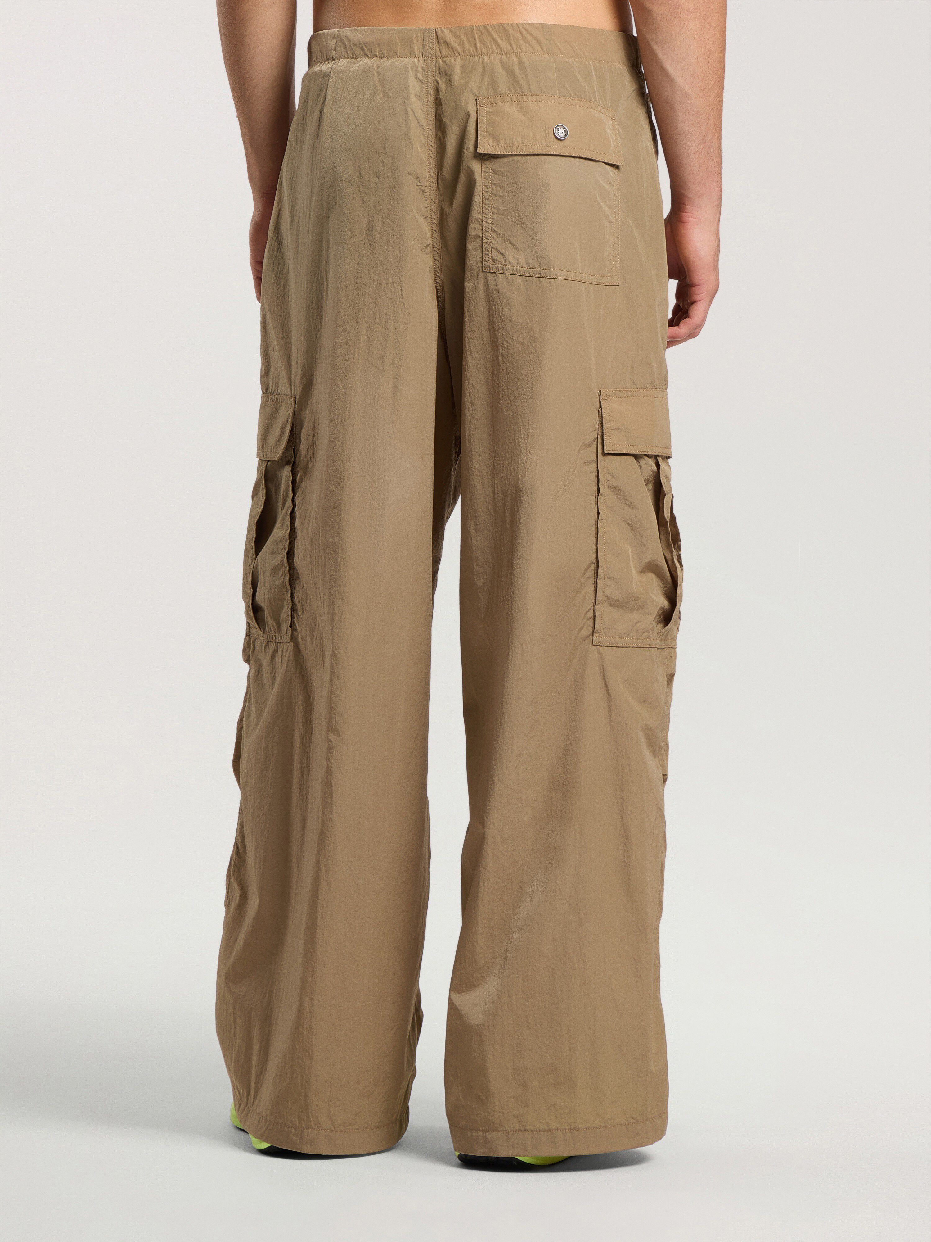Palm Type Loose Cargo Pants PALM ANGELS Palm Type Loose Cargo Pants KAKI - BLACK PAMCF02F26FB01