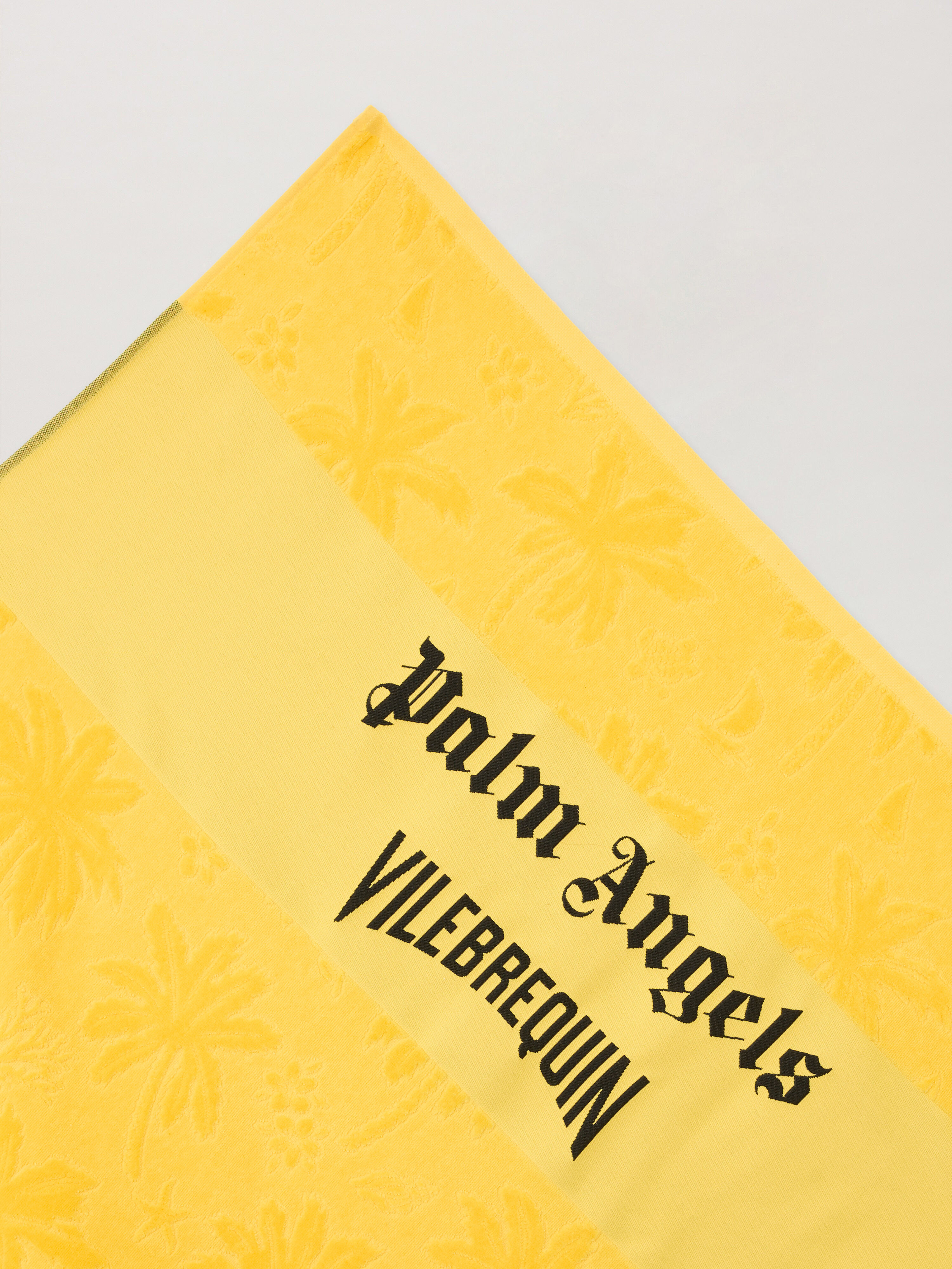 PALM ANGELS Patterned Jacquard Beach Towel YELLOW - BLACK PMRF005F25FAB001