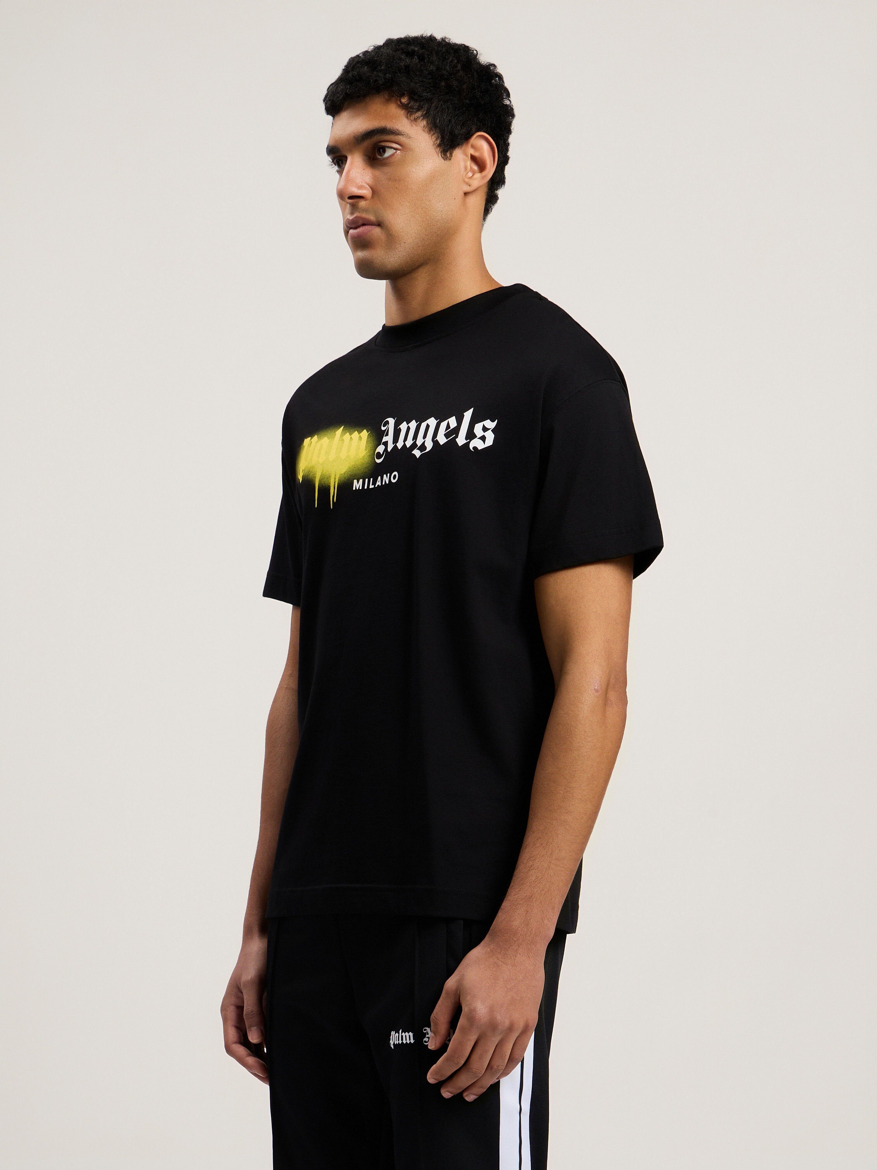 Spray City Milan T-Shirt in Black/Yellow for Men | Palm Angels®