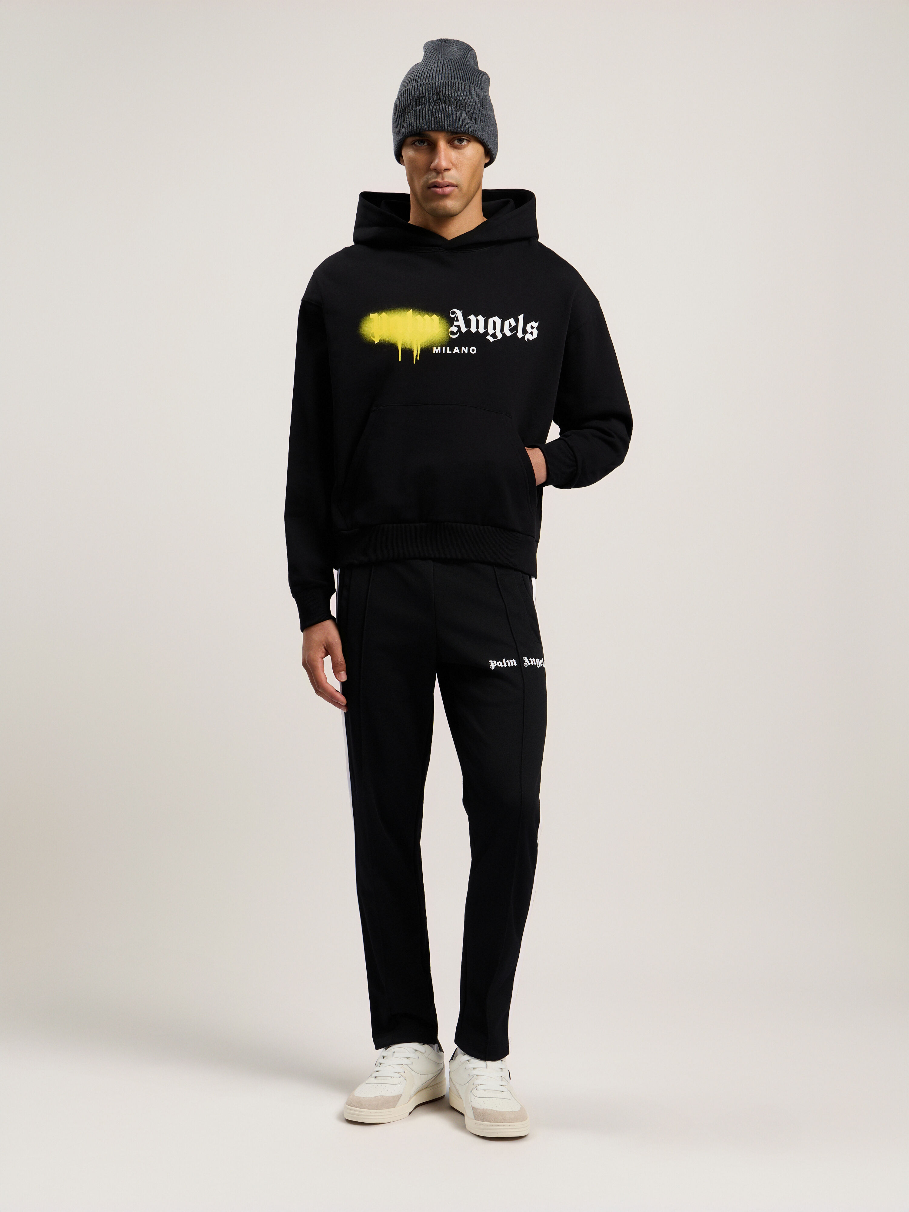 Spray City Milan Hoodie in Black/Yellow for Men | Palm Angels®