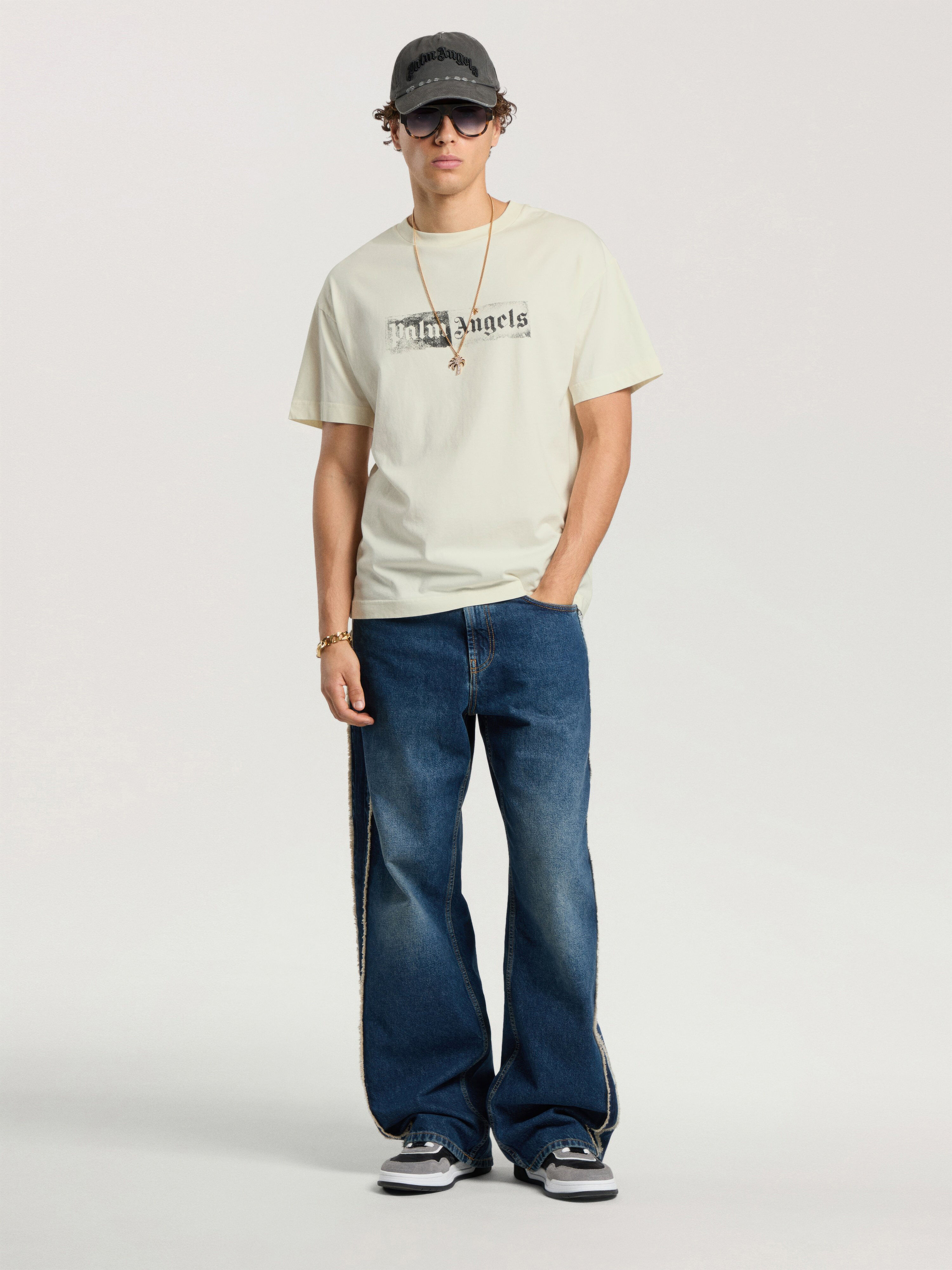 PALM ANGELS T-Shirt Con Logo A Timbro OFF WHITE - BLACK PAMAA01F26JR05