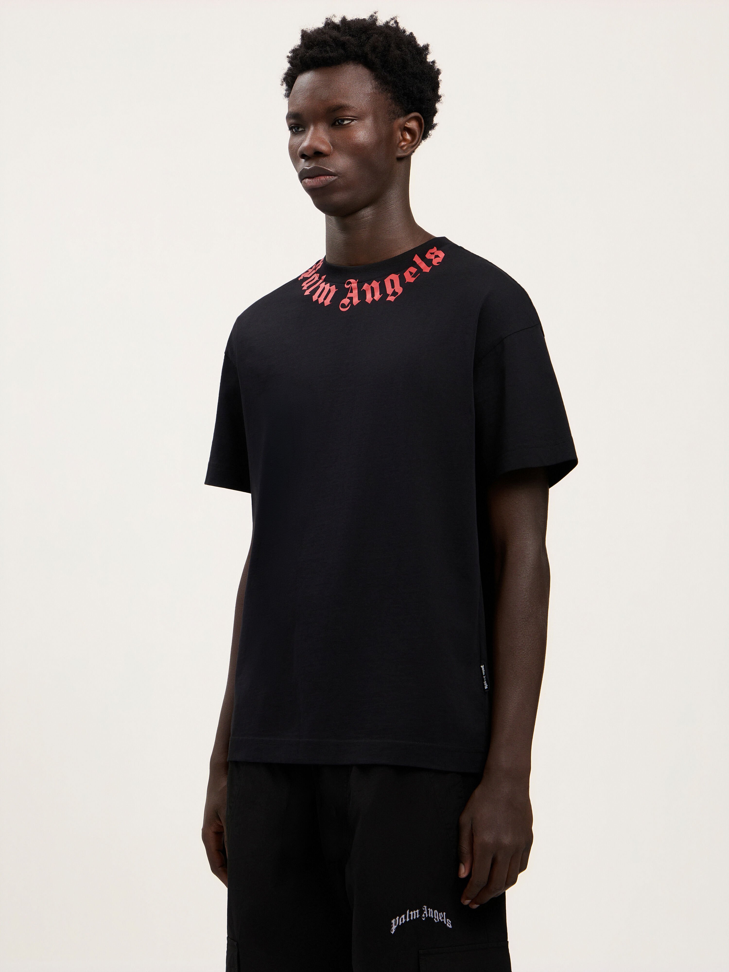 PALM ANGELS Neck Logo T-Shirt BLACK RED PMAA109S26JER008