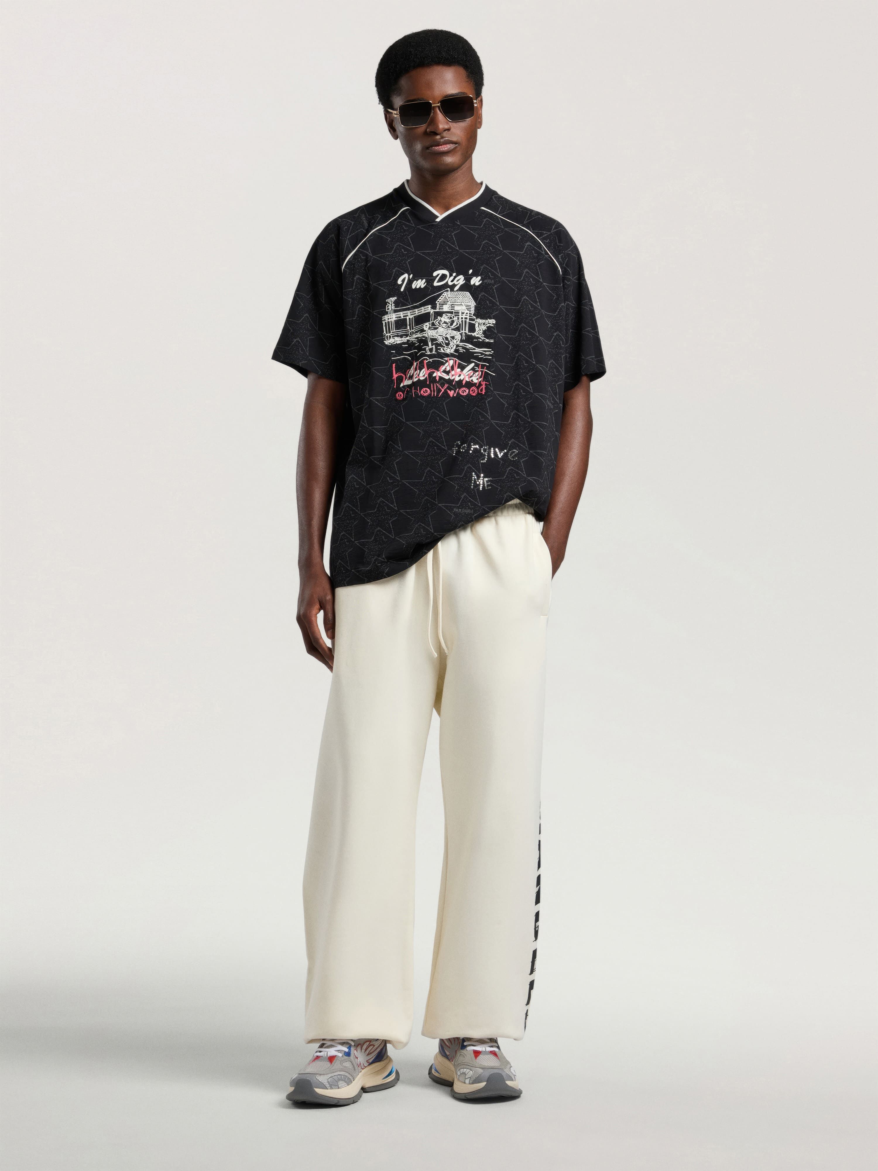 Starry Palm Allover Reg T-Shirt PALM ANGELS Starry Palm Allover Reg T-Shirt BLACK - OFF WHITE PAMAA09W26JR02