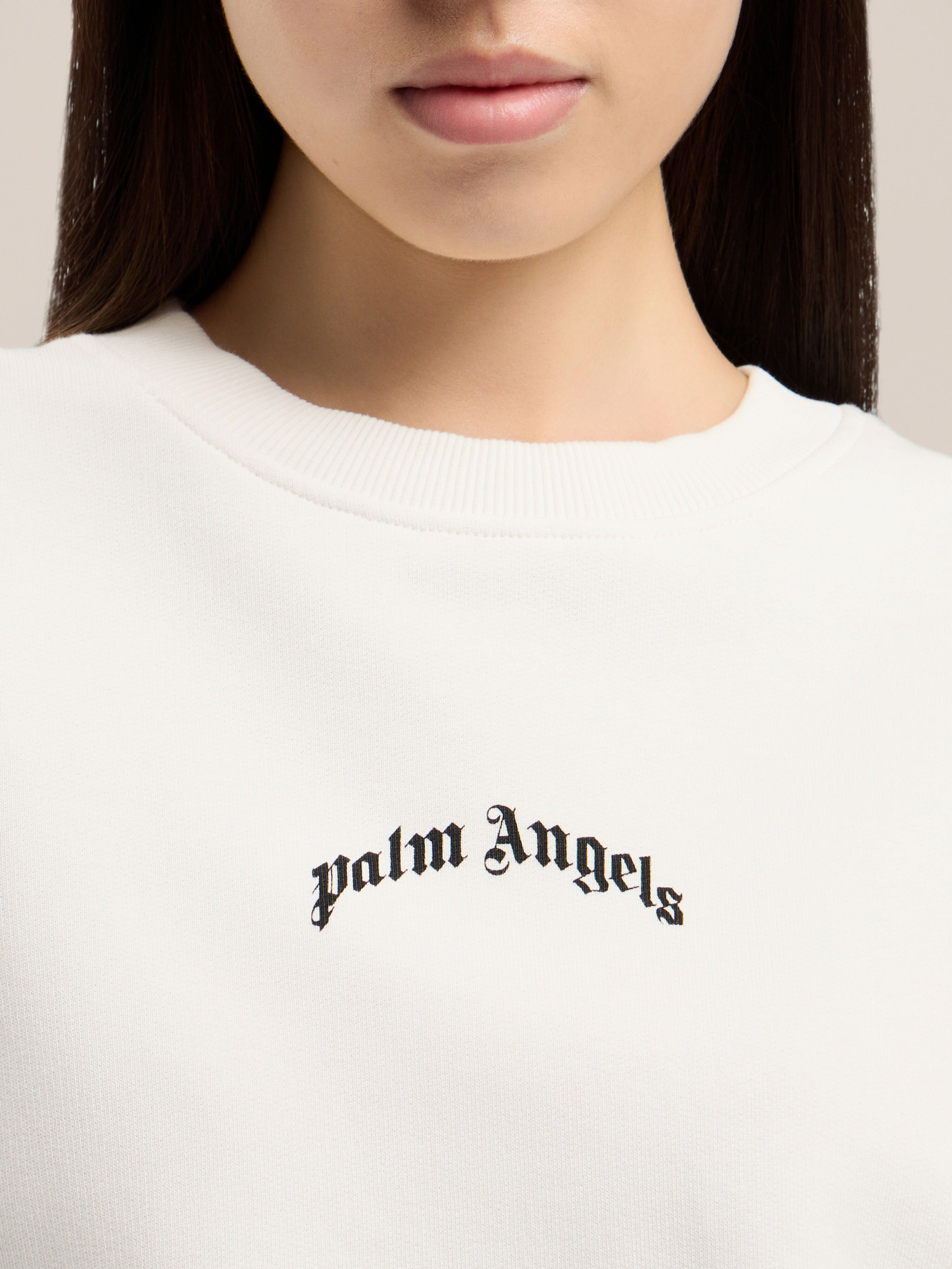 PALM ANGELS Curved Logo Loose Crop Sweatshirt OFF WHITE BLACK PWBA05DS26FLE001