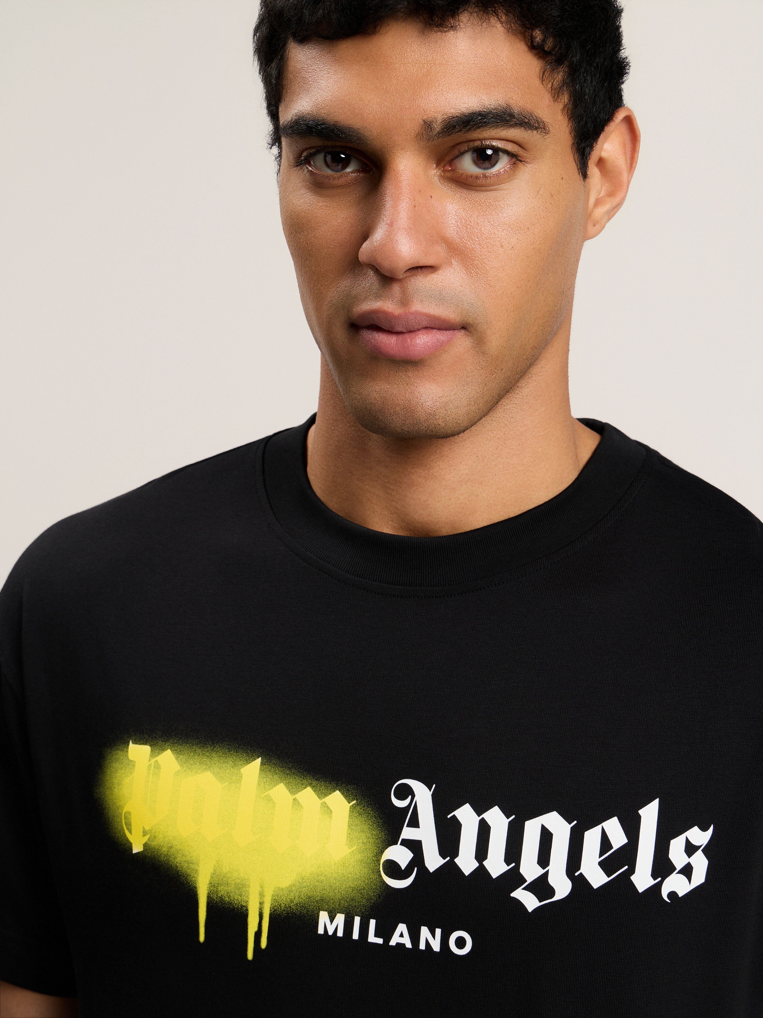 Spray City Milan T-Shirt in Black/Yellow for Men | Palm Angels®