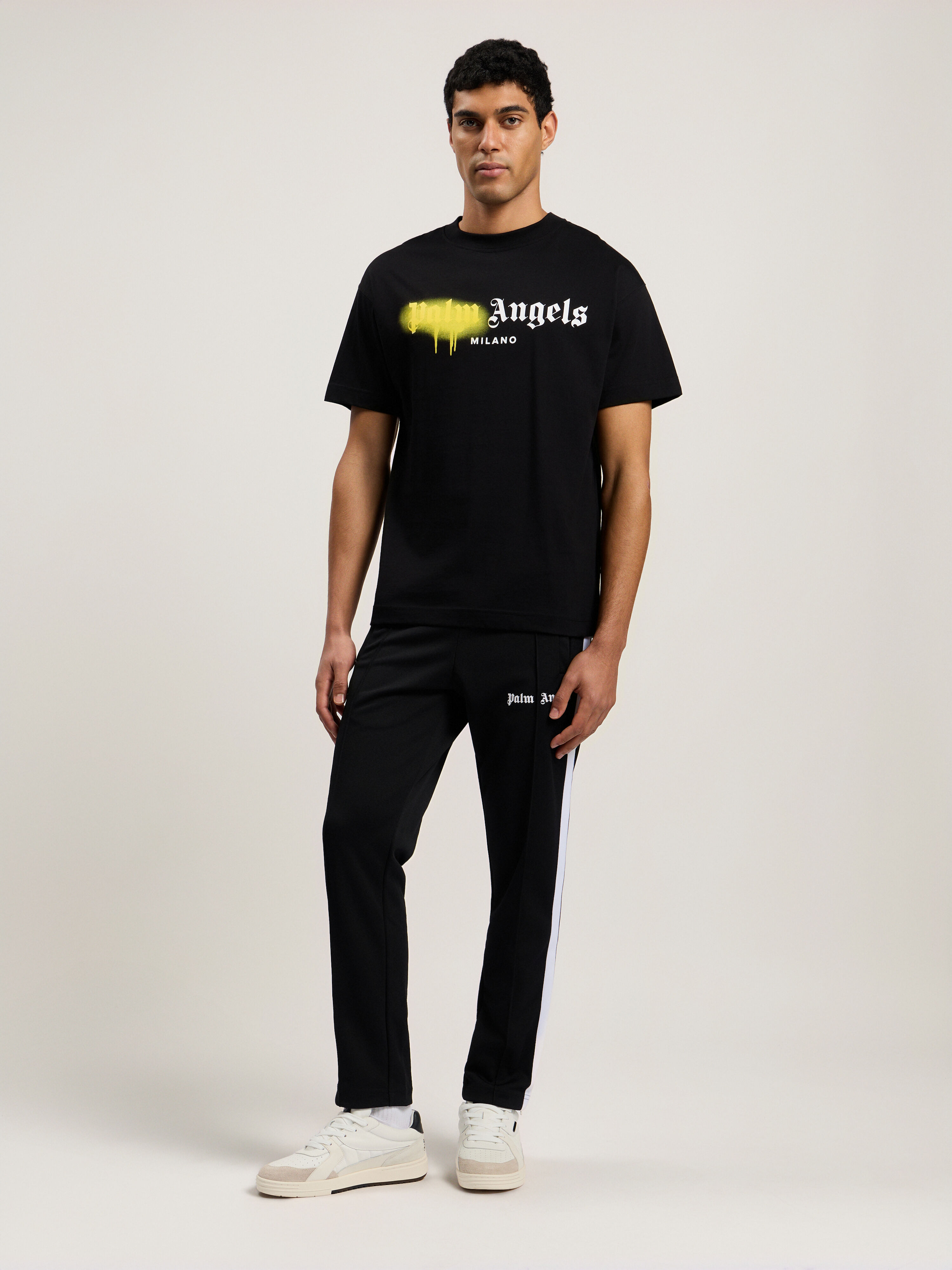 Spray City Milan T-Shirt in Black/Yellow for Men | Palm Angels®