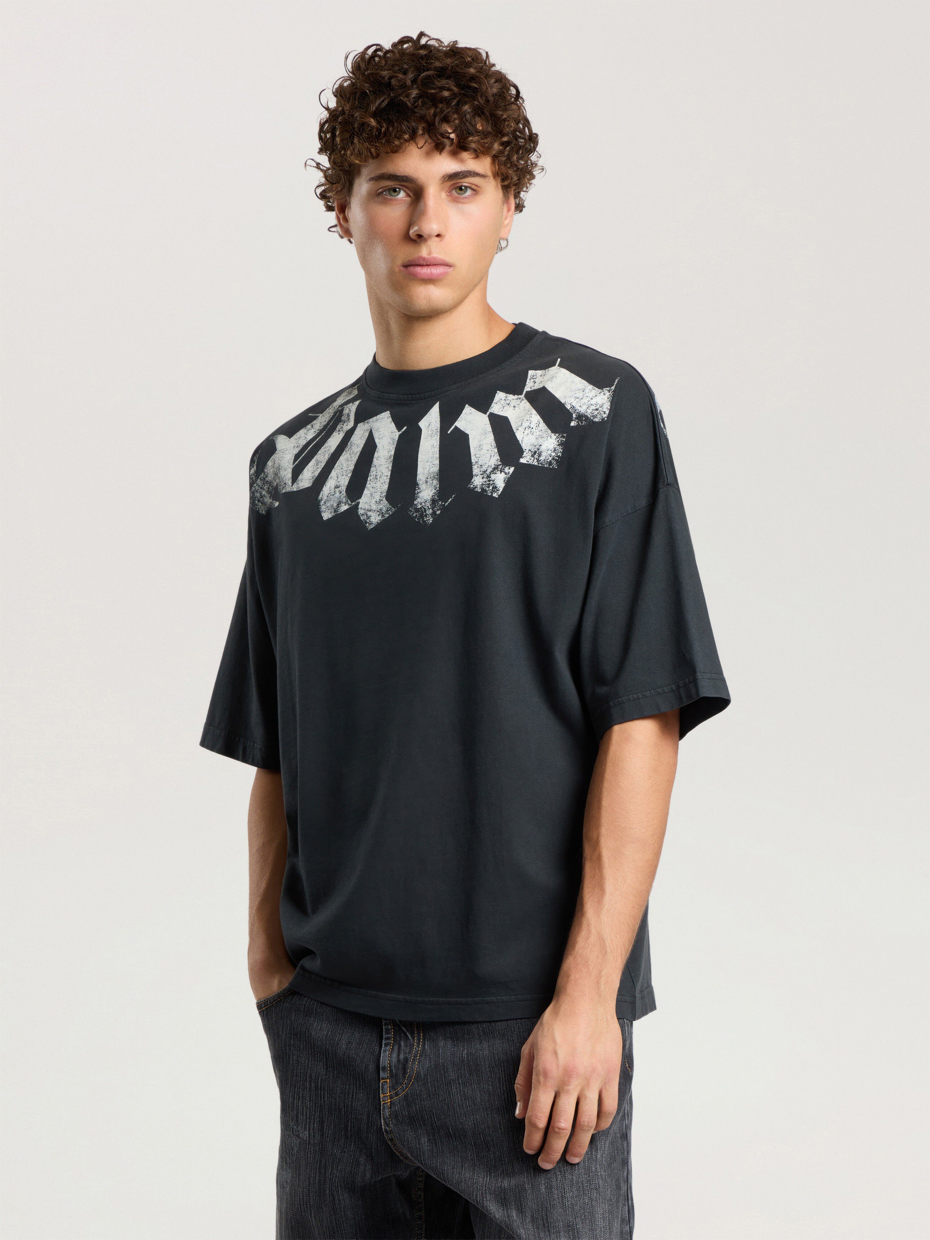 Big Neck Logo Loose T-Shirt PALM ANGELS Big Neck Logo Loose T-Shirt BLACK - OFF WHITE PAMAA03F26JR01
