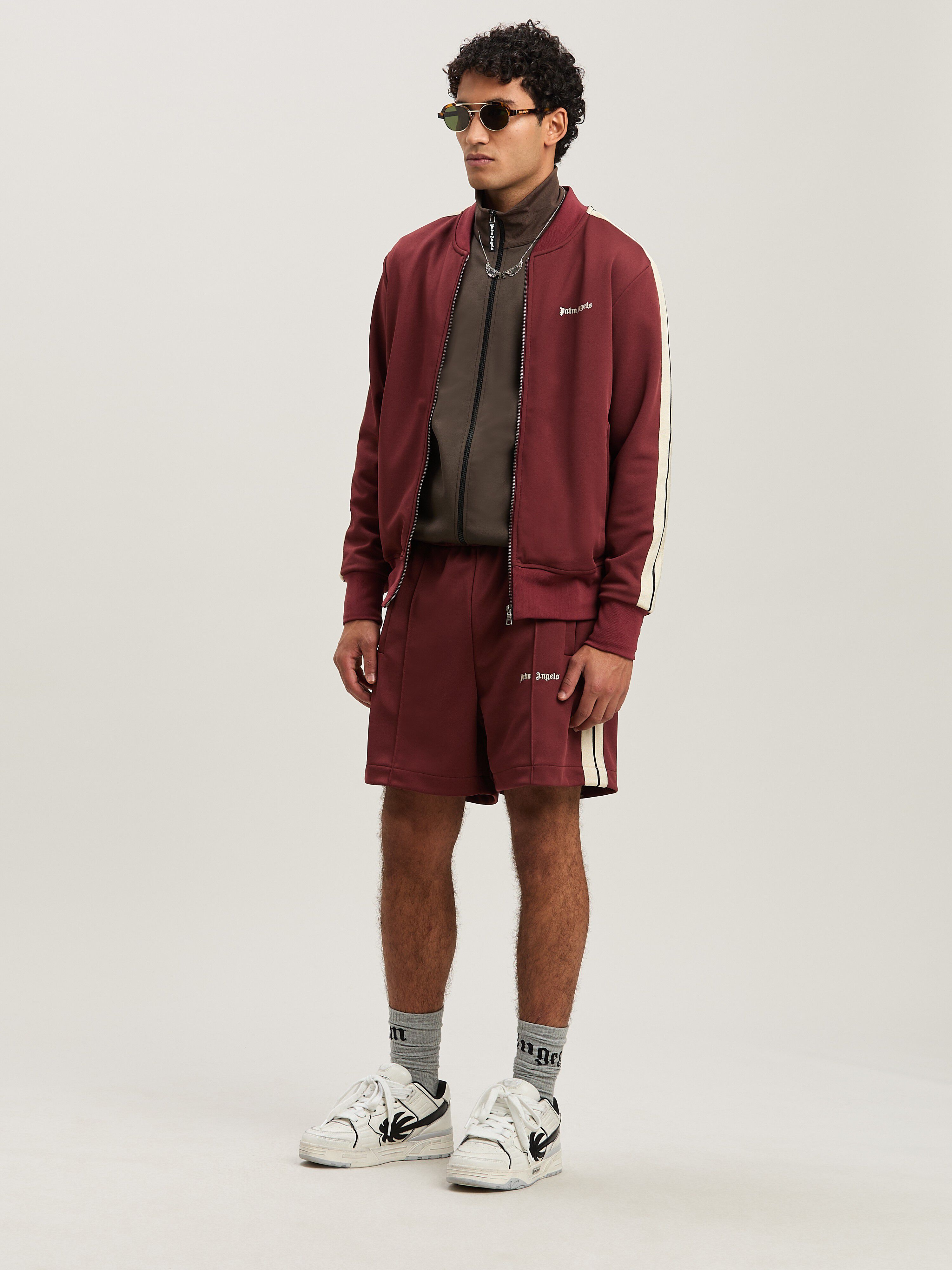 PALM ANGELS  Trainings-Shorts mit gesticktem Logo BURGUNDY - OFF WHITE PMCL004S25FAB001