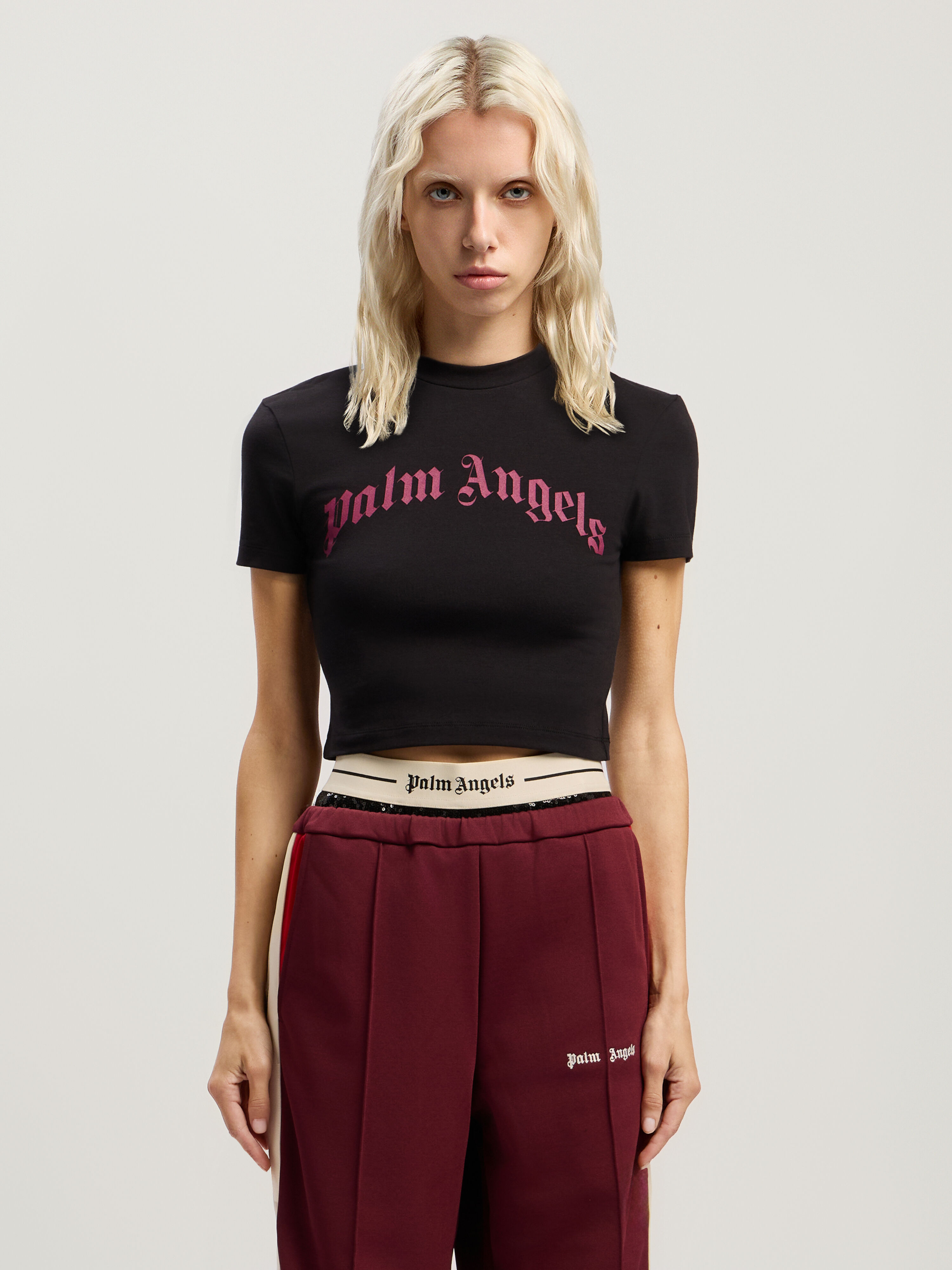 PALM ANGELS Curved Logo Baby Tee BLACK - FUCHSIA PWAA077F25JER002