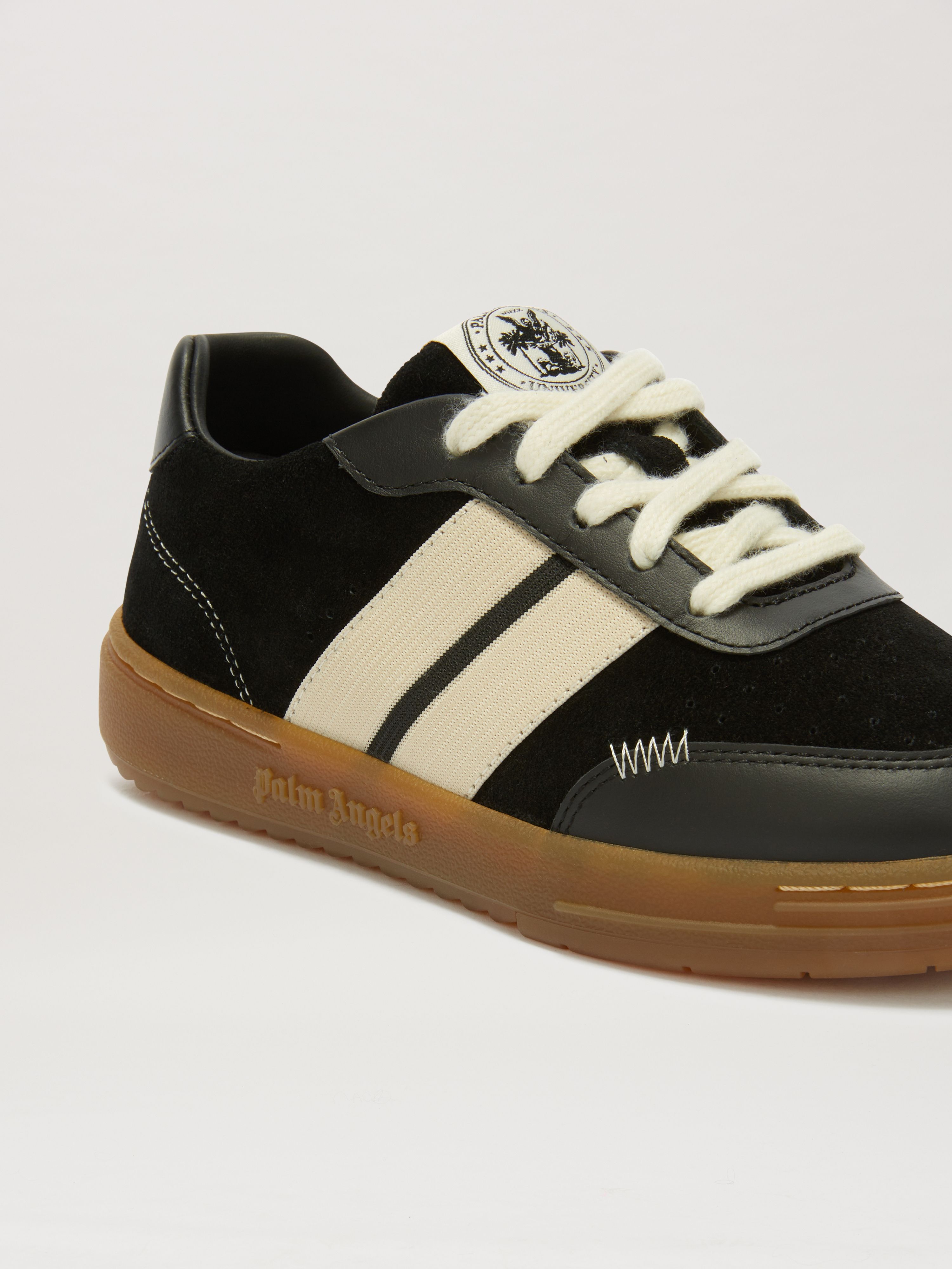 PALM ANGELS  Sneaker mit ikonischem Streifen BLACK - BEIGE PBIA016S25LEA001