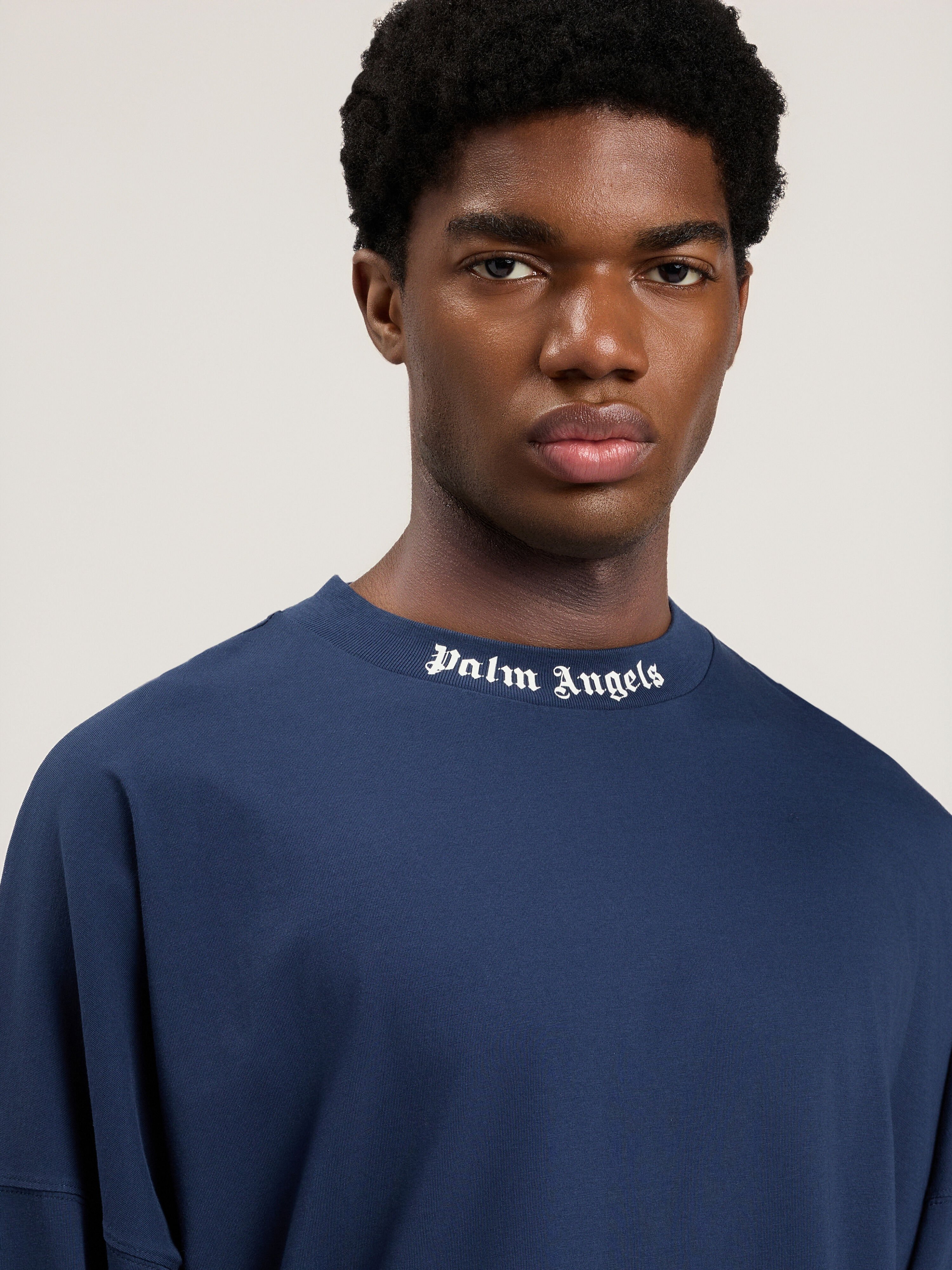 PALM ANGELS Classic Logo Long-Sleeved Over T-Shirt NAVY BLUE OFF WHITE PMAB059S26JER001