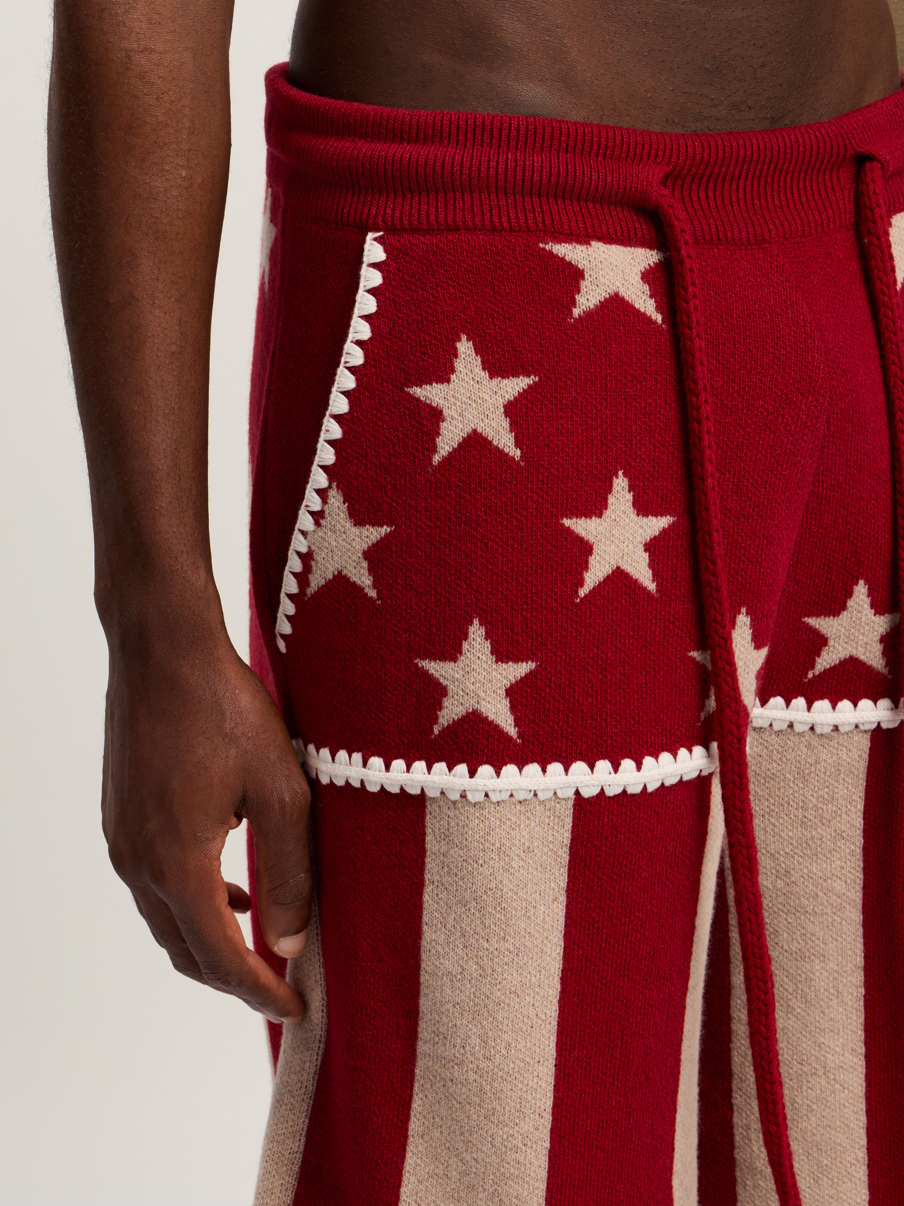 PALM ANGELS Stars&Stripes Knit Shorts RED - ECRU PMHM015F25KNI001