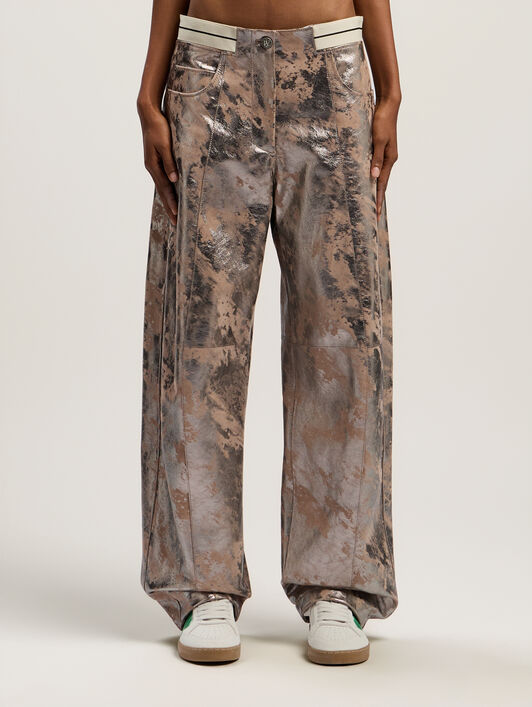 PALM ANGELS Laminated Leather Carrot Pant NUDE - SILVER PWJB027F25LEA001