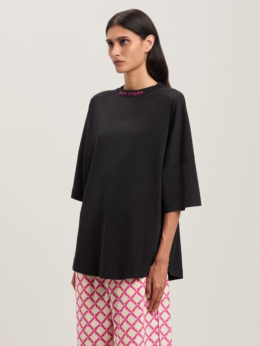 PALM ANGELS  Curved Logo oversize T-shirt BLACK - FUCHSIA PWAA023S25JER002