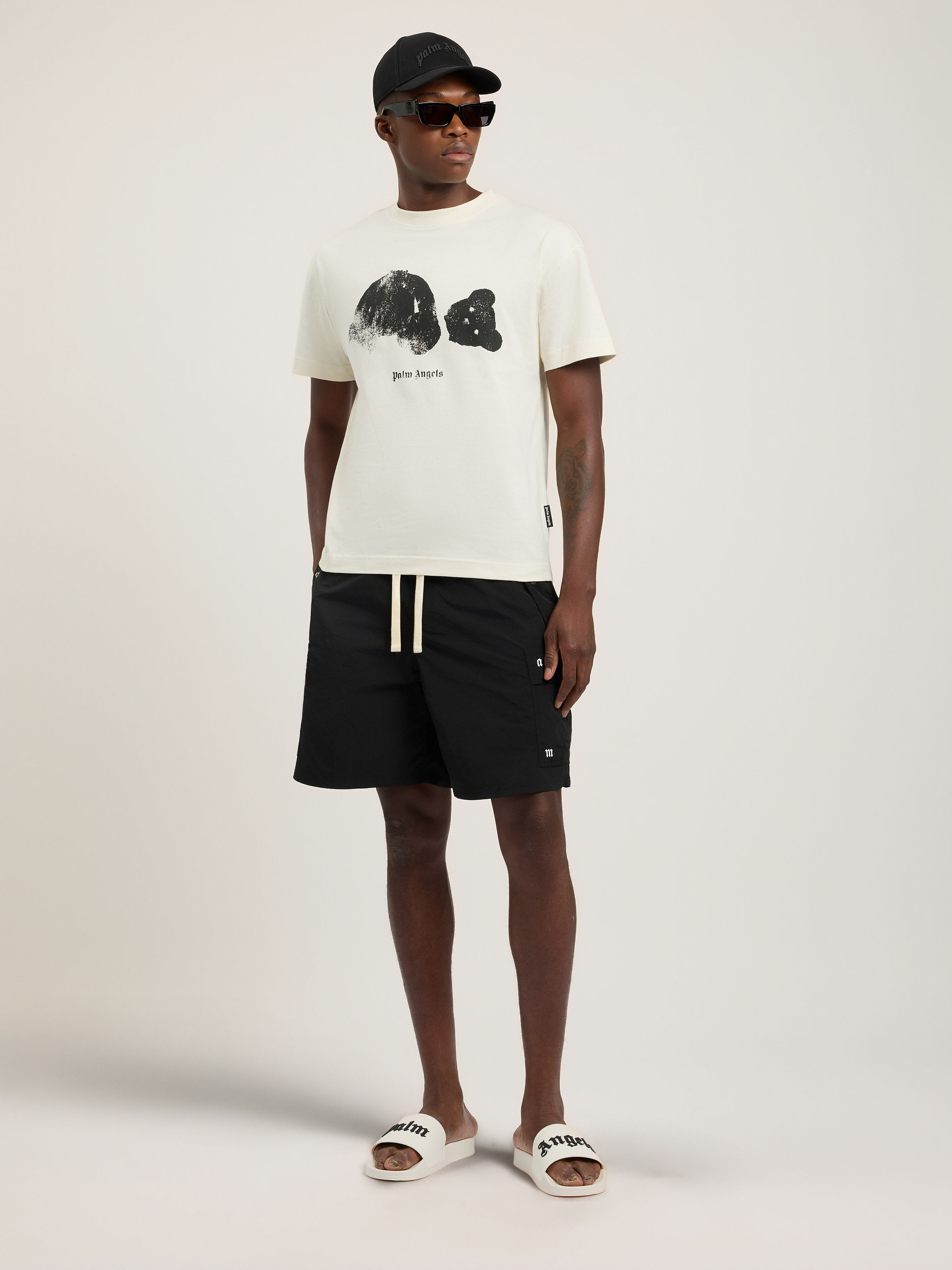 Spray Bear T-Shirt PALM ANGELS Spray Bear T-Shirt OFF White/Black PMAA109T26JER002
