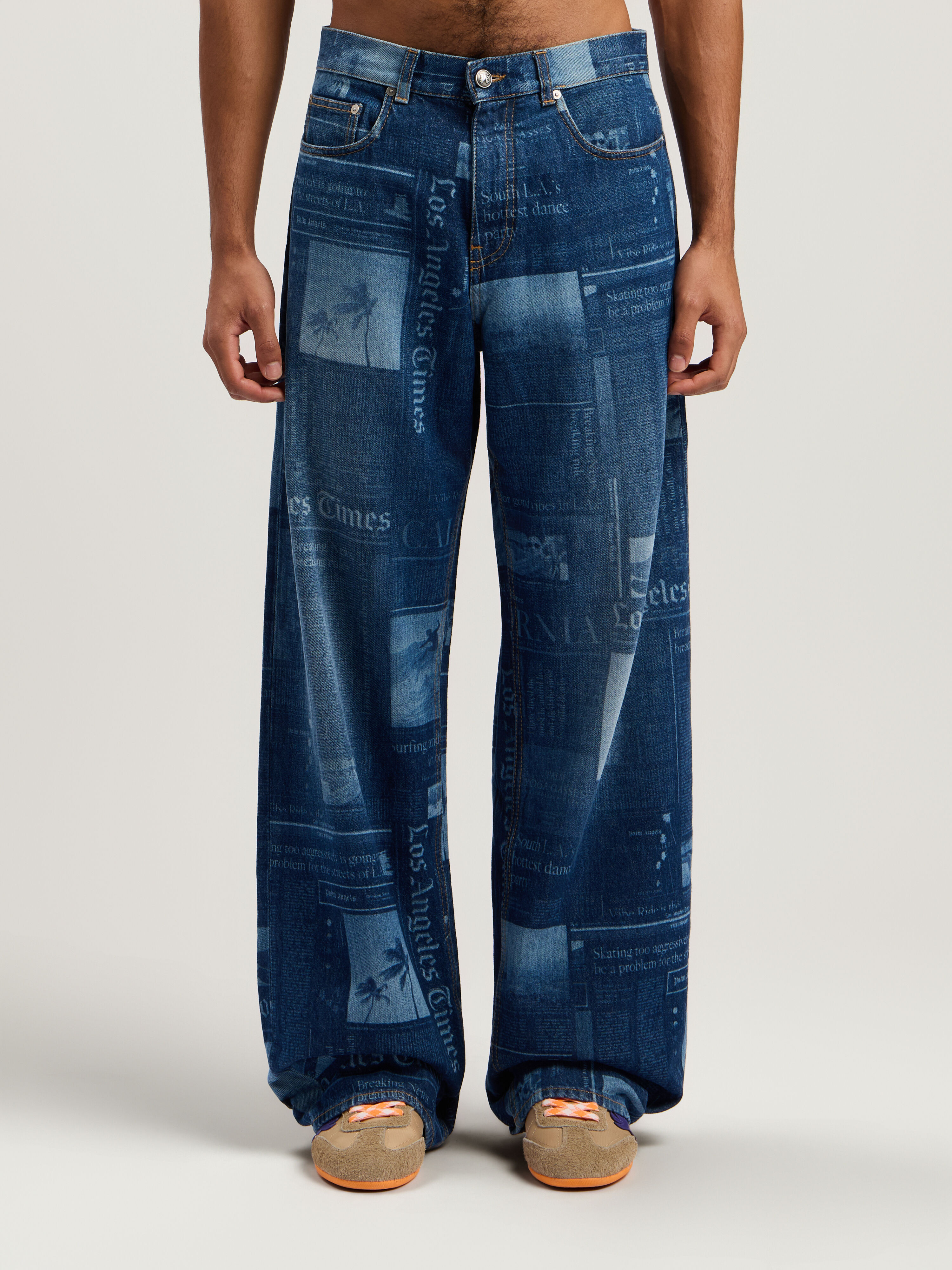 PALM ANGELS News Print Loose Denim Pants MEDIUM BLUE - DUSTY BLUE PMYA049F25DEN002