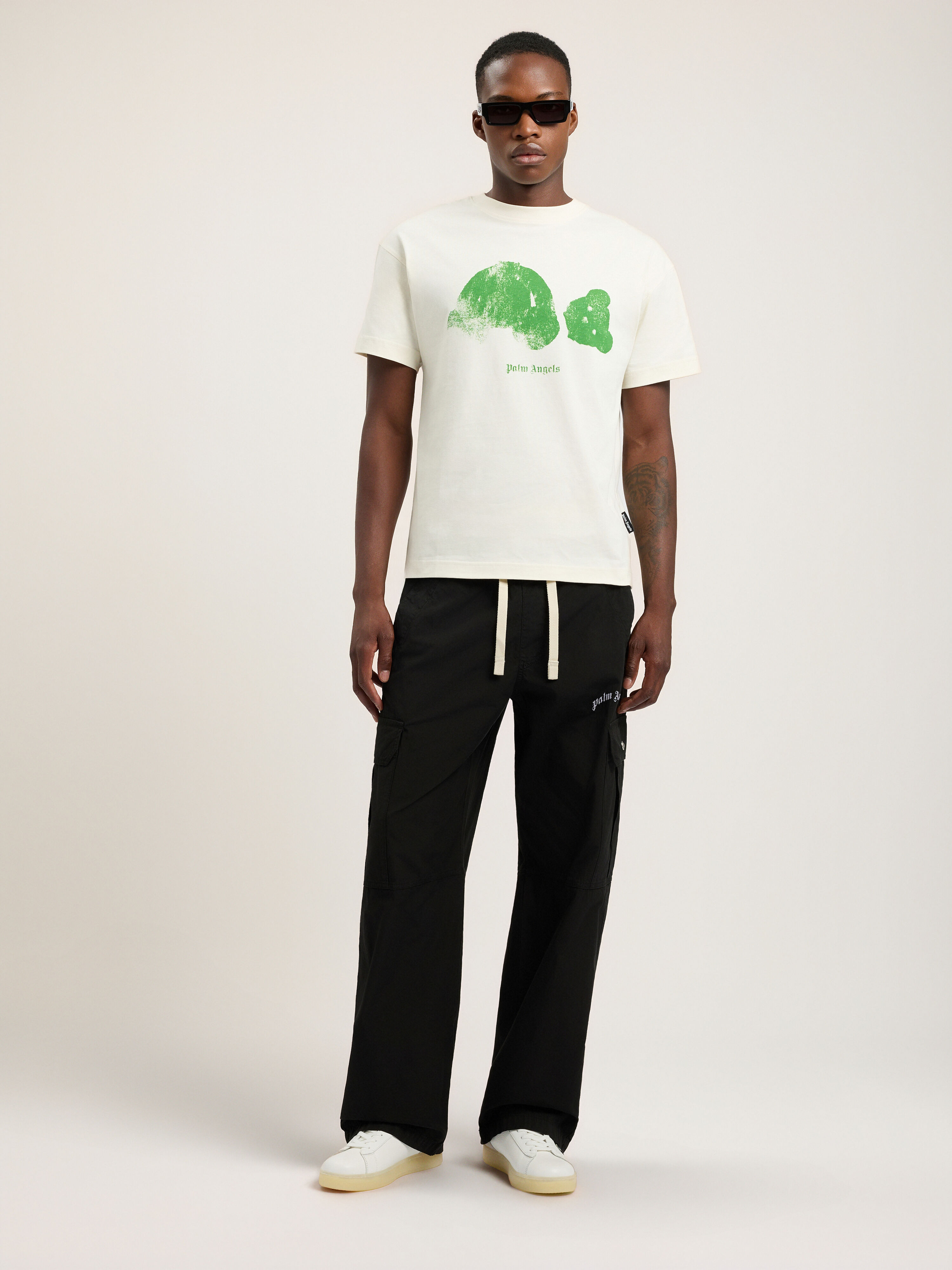 Spray Bear T-Shirt PALM ANGELS Spray Bear T-Shirt OFF White/Green PMAA109T26JER002